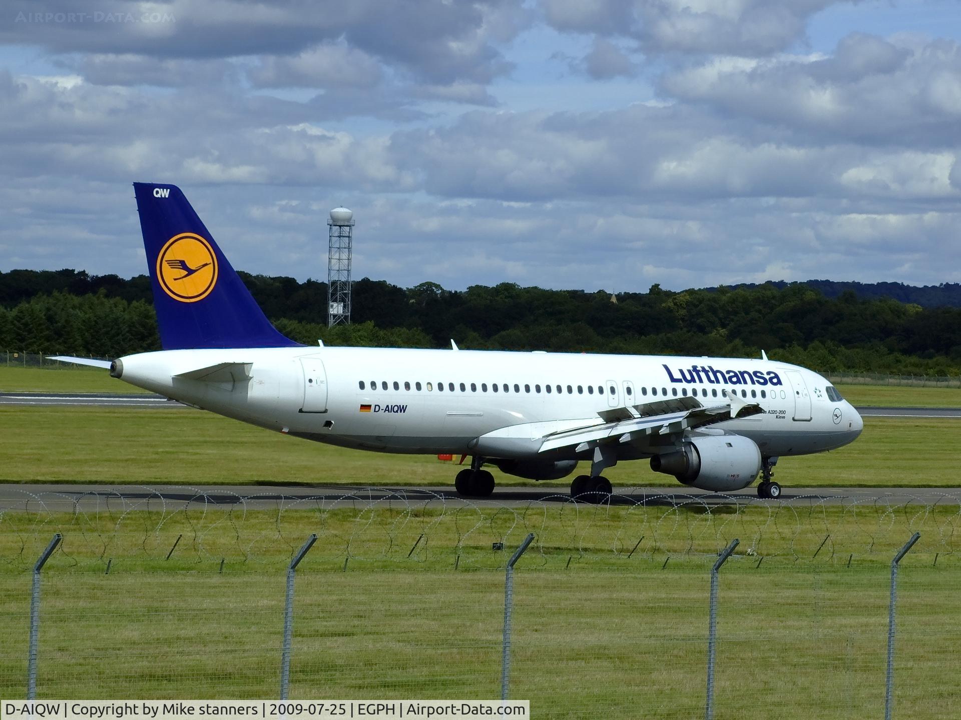 D-AIQW, 2000 Airbus A320-211 C/N 1367, Lufthansa A320 Arriving at EDI From FRA