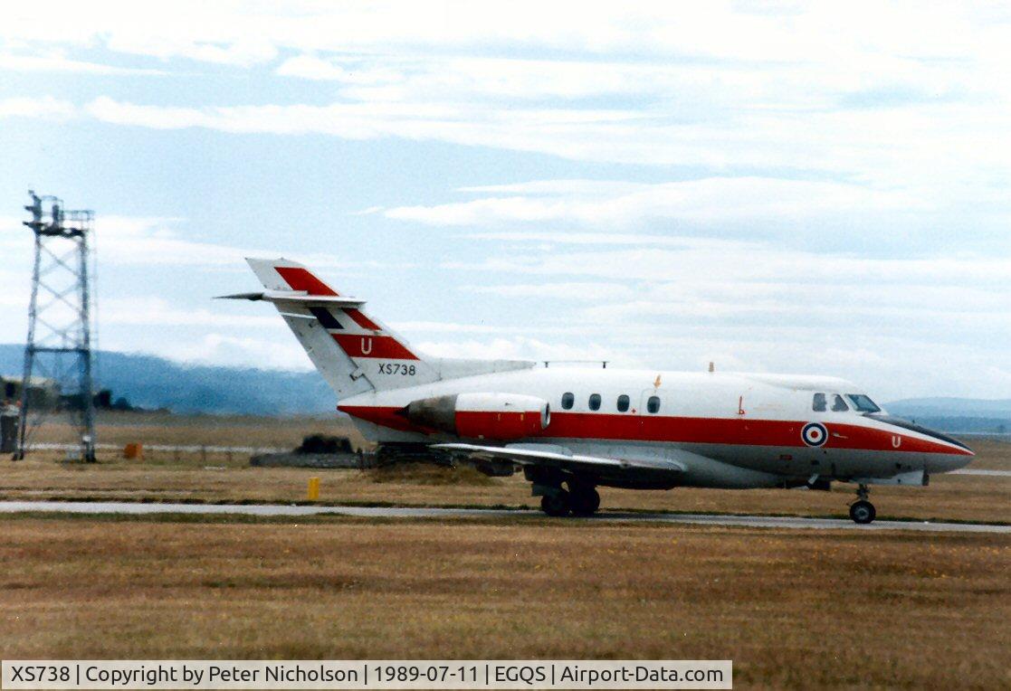XS738, 1966 Hawker Siddeley HS.125 Dominie T.1 C/N 25077, Dominie T.1 of 6 Flying Training School based at RAF Finningley awaiting clearance to join the active runway at Lossiemouth in the Summer of 1989.