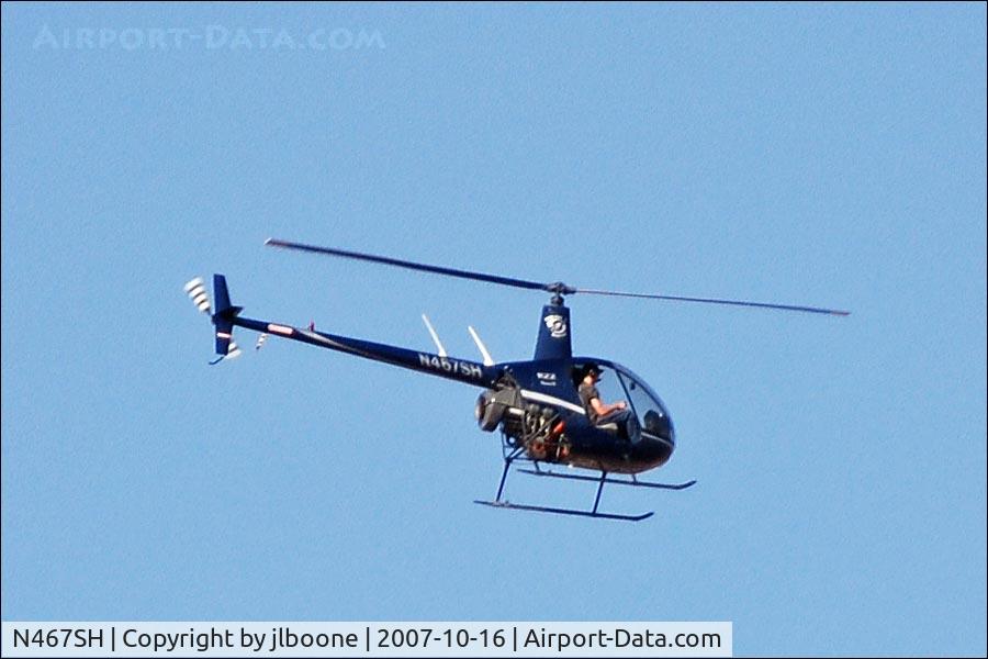 N467SH, 2006 Robinson R22 Beta C/N 4040, N467SH in flight over Las Vegas, Nevada