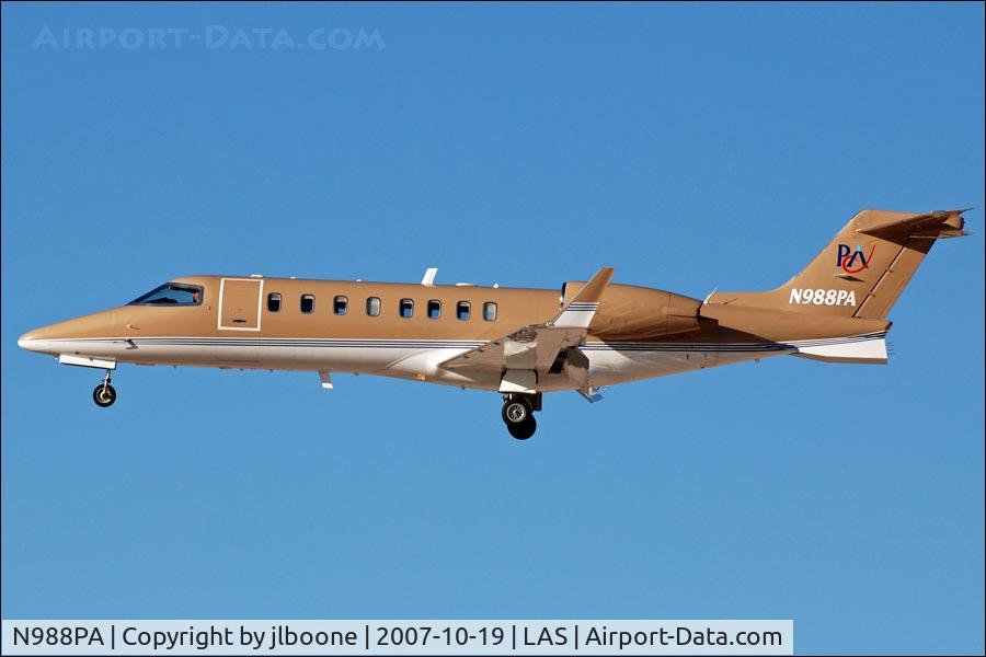 N988PA, 2000 Learjet 45 C/N 076, N988PA landing at Las Vegas, NV