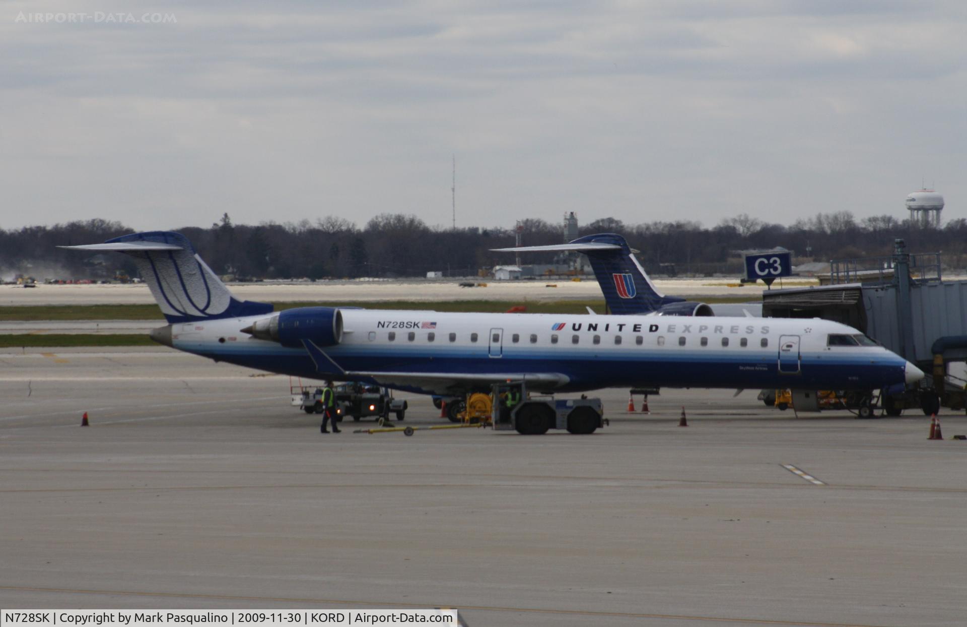 N728SK, 2005 Bombardier CRJ-701 (CL-600-2C10) Regional Jet C/N 10192, CL-600-2C10