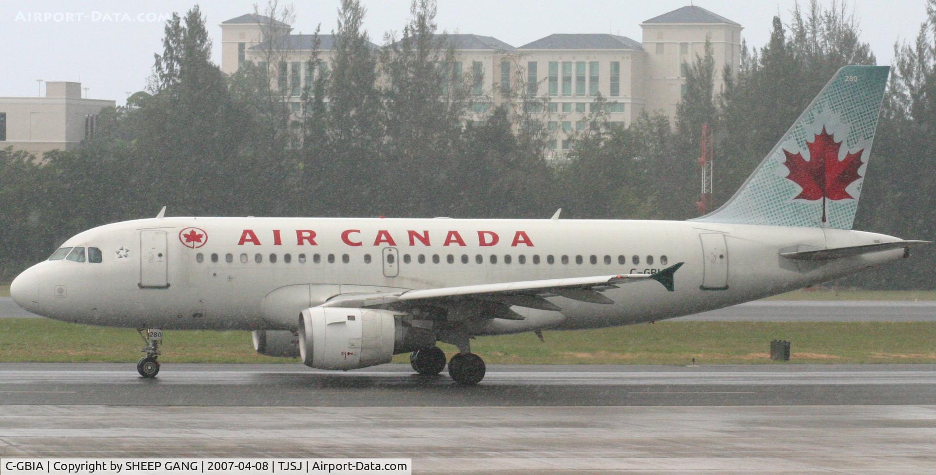 C-GBIA, 1998 Airbus A319-114 C/N 817, Air Canada Taxing to the active runway for take off on a wet day