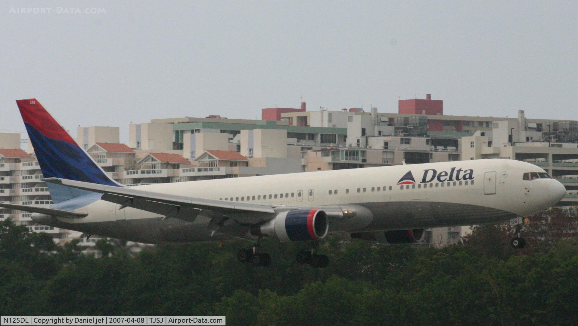 N125DL, 1988 Boeing 767-332 C/N 24075, Delta airlines landing at TJSJ