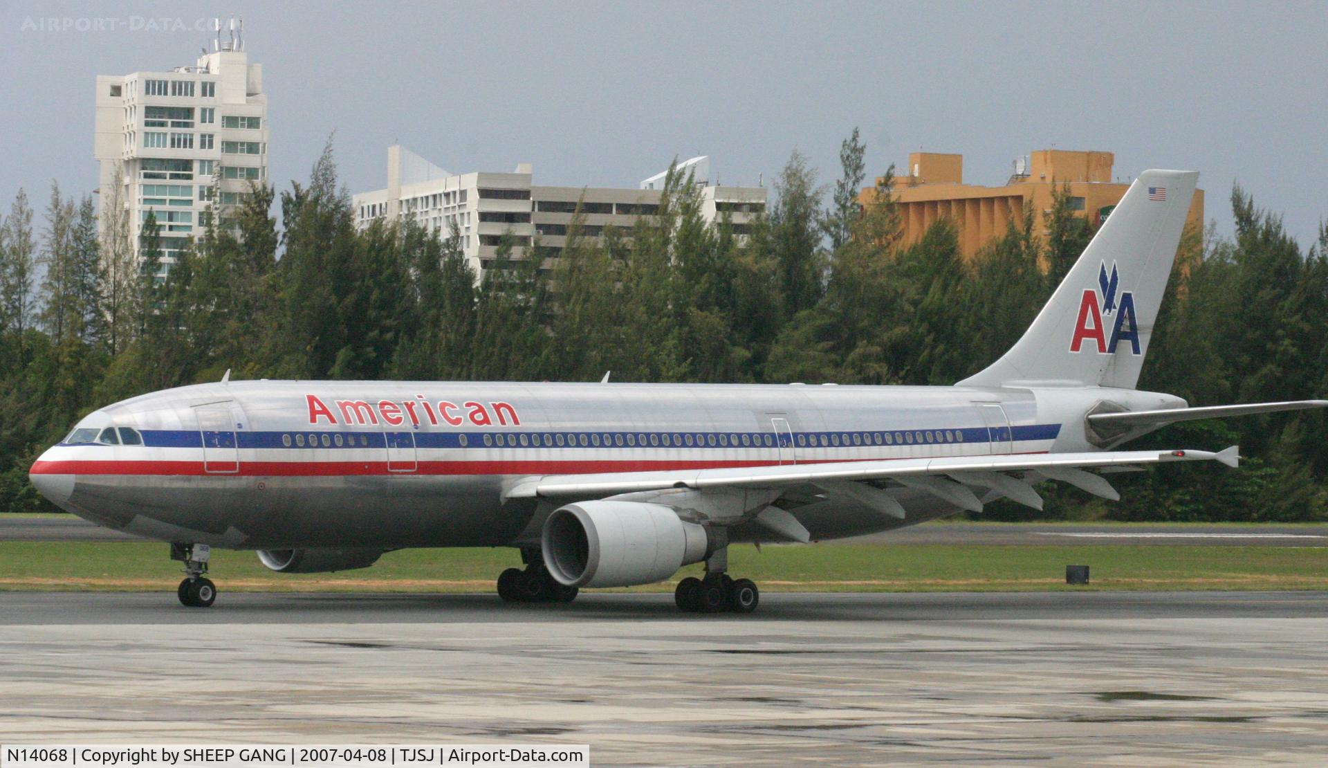 N14068, 1989 Airbus A300B4-605R C/N 511, American airlines taxing to the holding point for take off