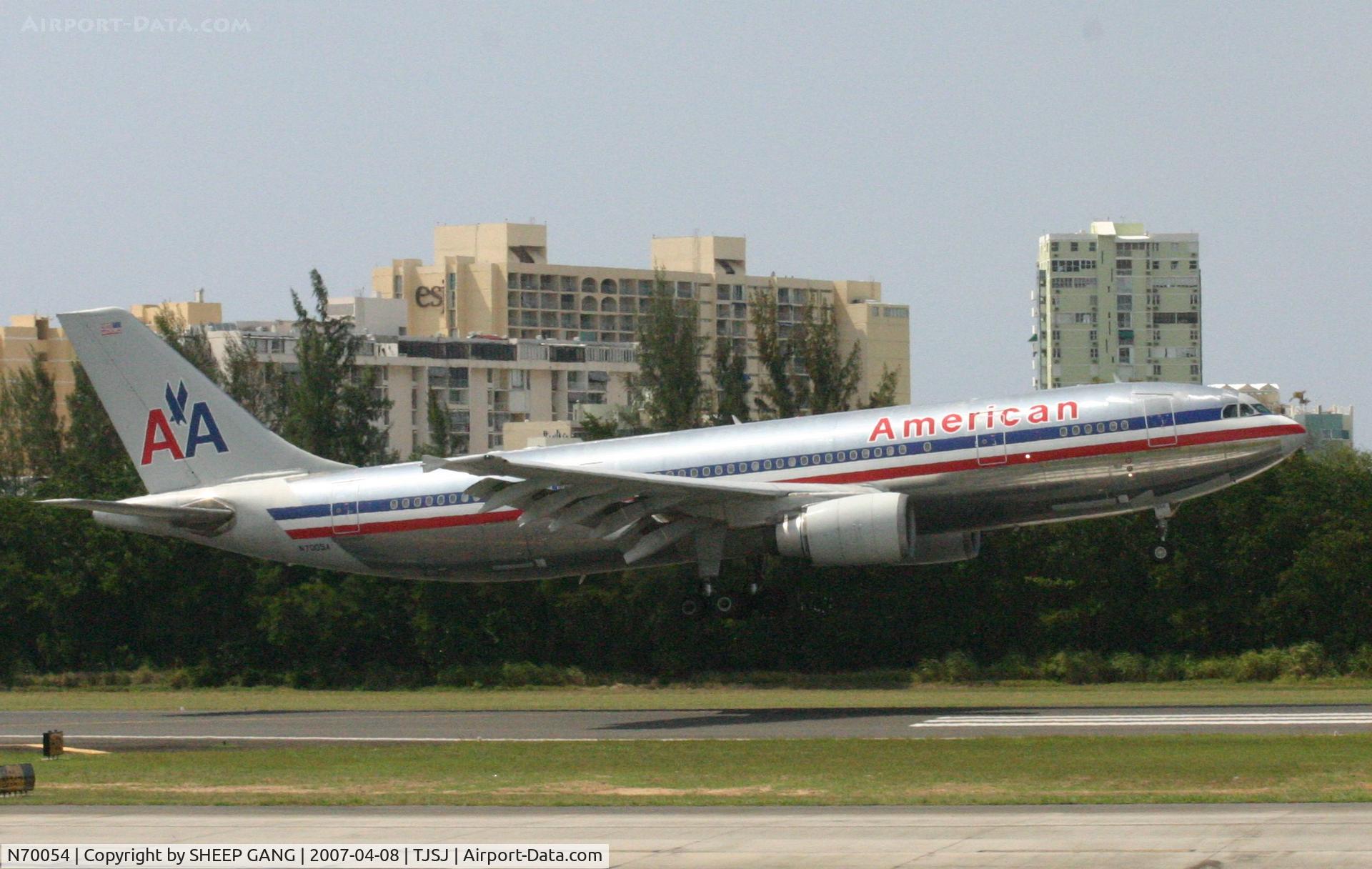 N70054, 1988 Airbus A300B4-605R C/N 461, AA landing at TJSJ