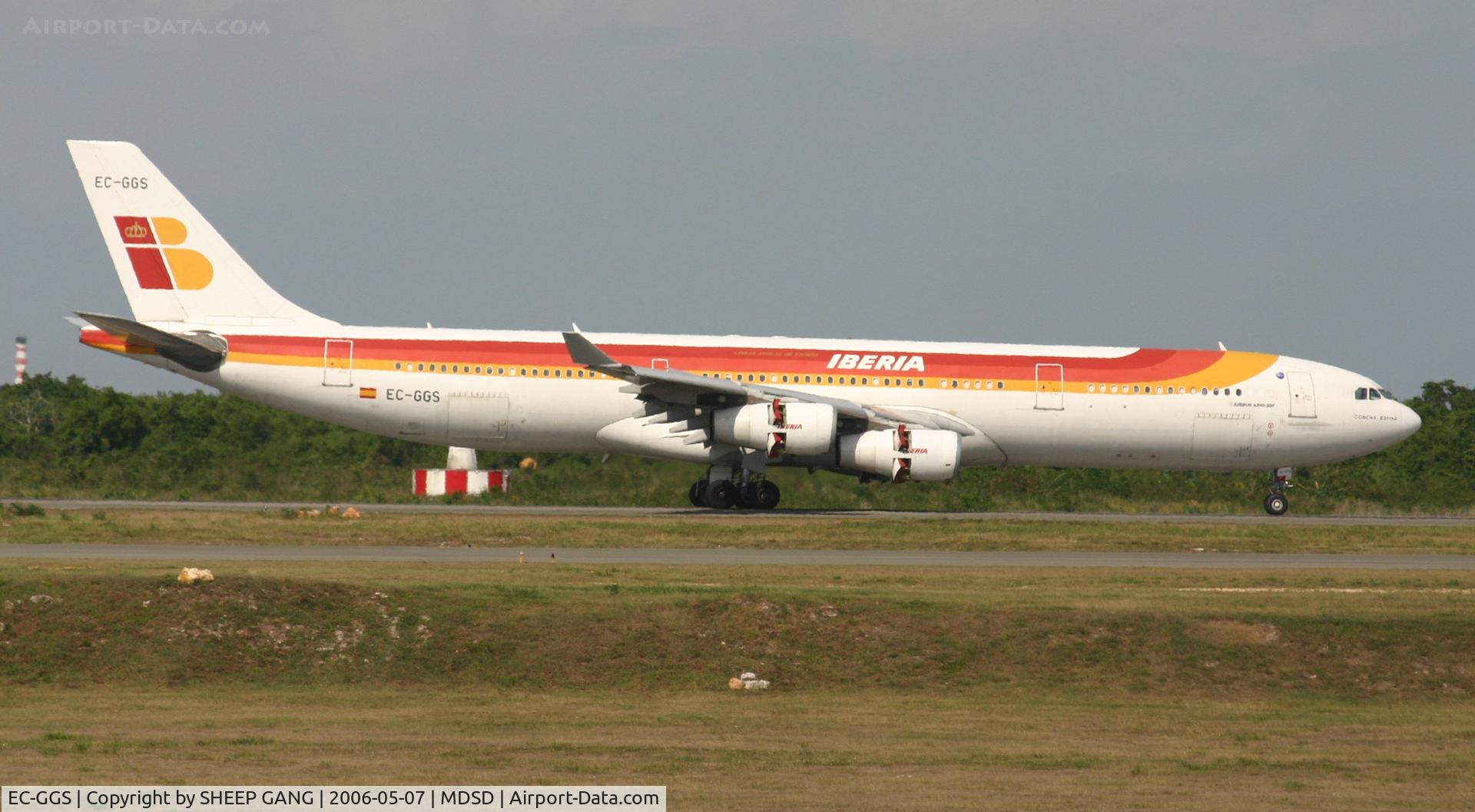 EC-GGS, 1996 Airbus A340-313 C/N 125, Iberia airlines landing at MDSD