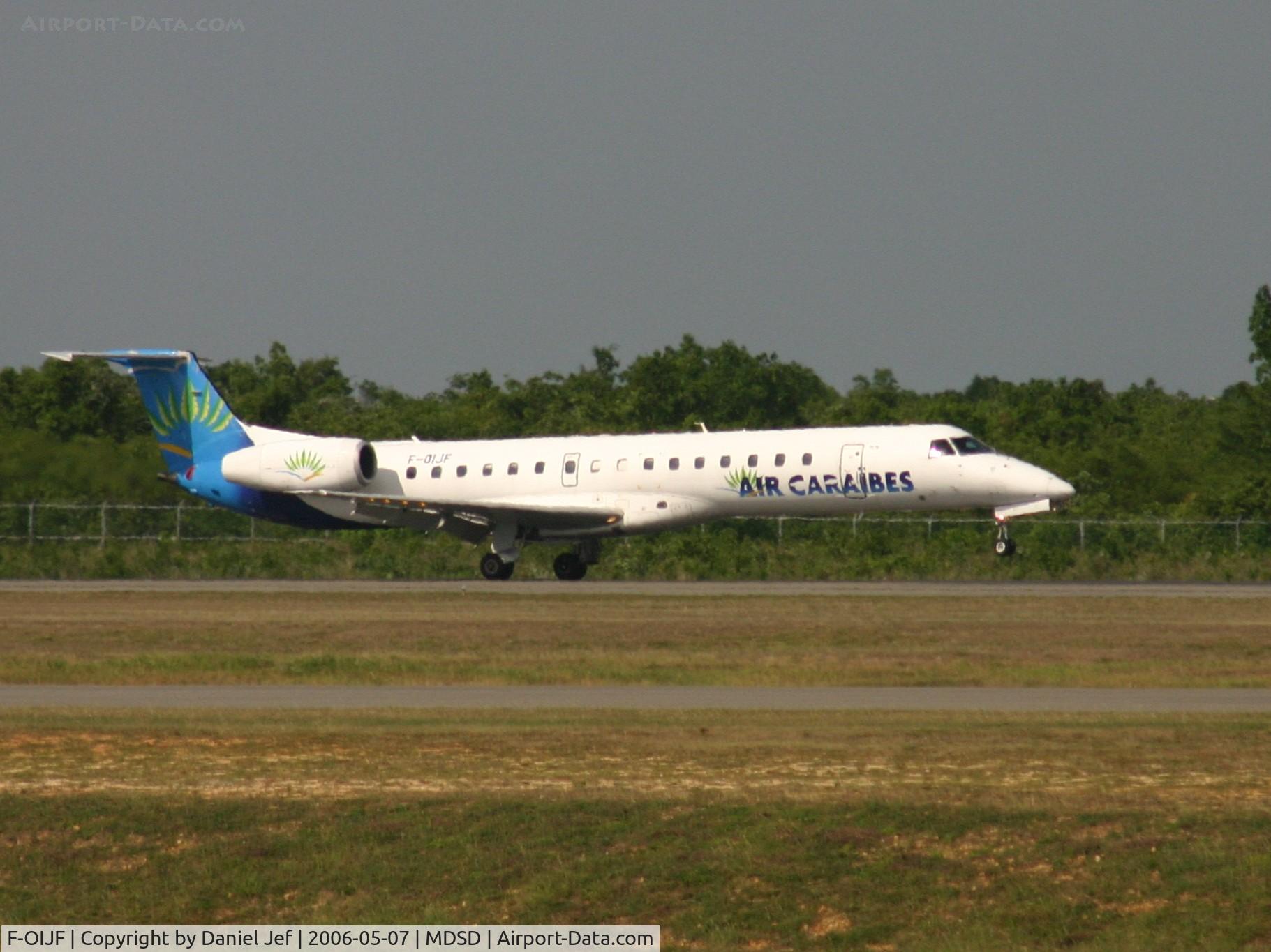 F-OIJF, 2000 Embraer EMB-145EP (ERJ-145EP) C/N 145362, Air caraibes Embraer landing at MDSD