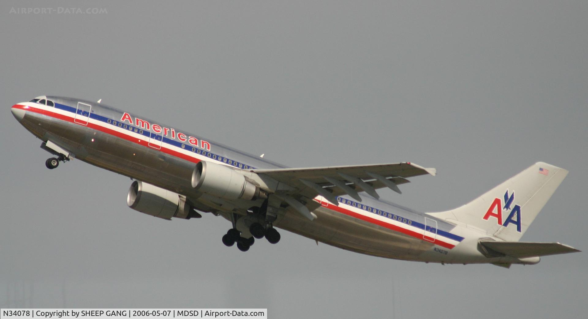 N34078, 1991 Airbus A300B4-605R C/N 615, American airlines taking off  from mdsd