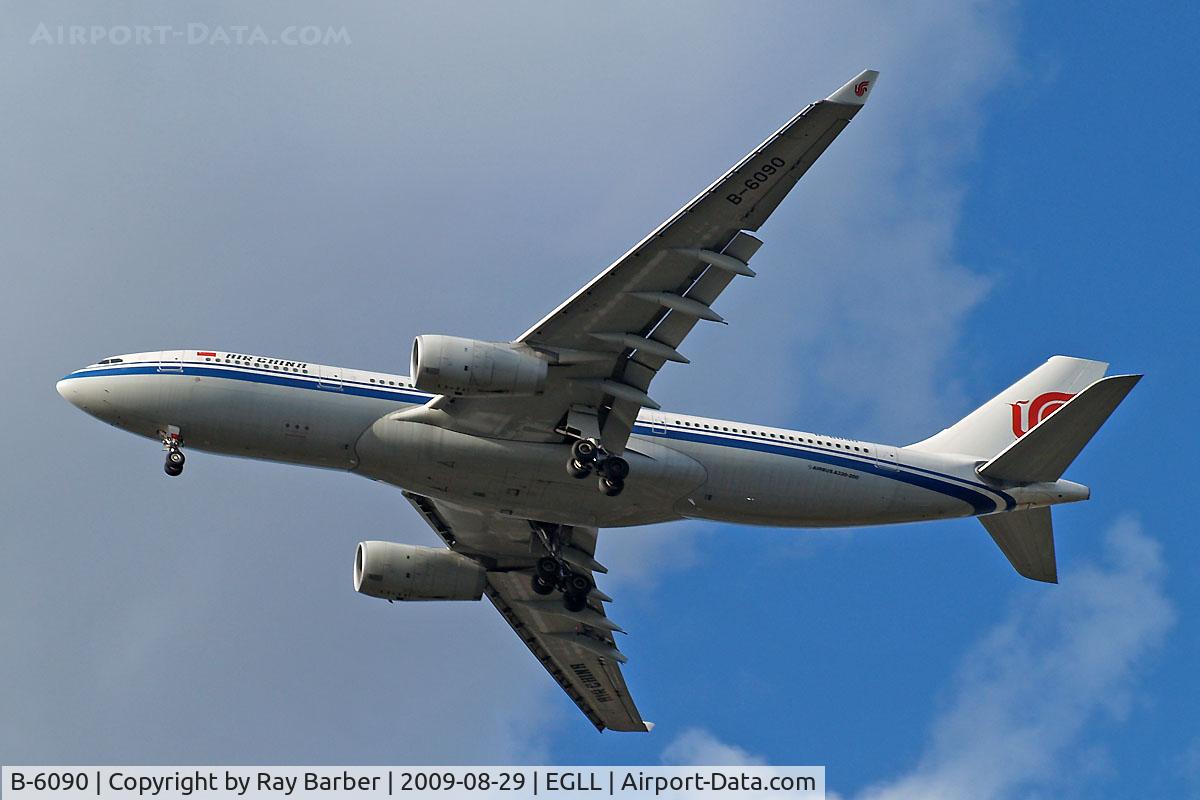 B-6090, 2007 Airbus A330-243 C/N 860, Airbus A330-243 [860] (Air China) Home~G 29/08/2009. Seen on approach 27R.