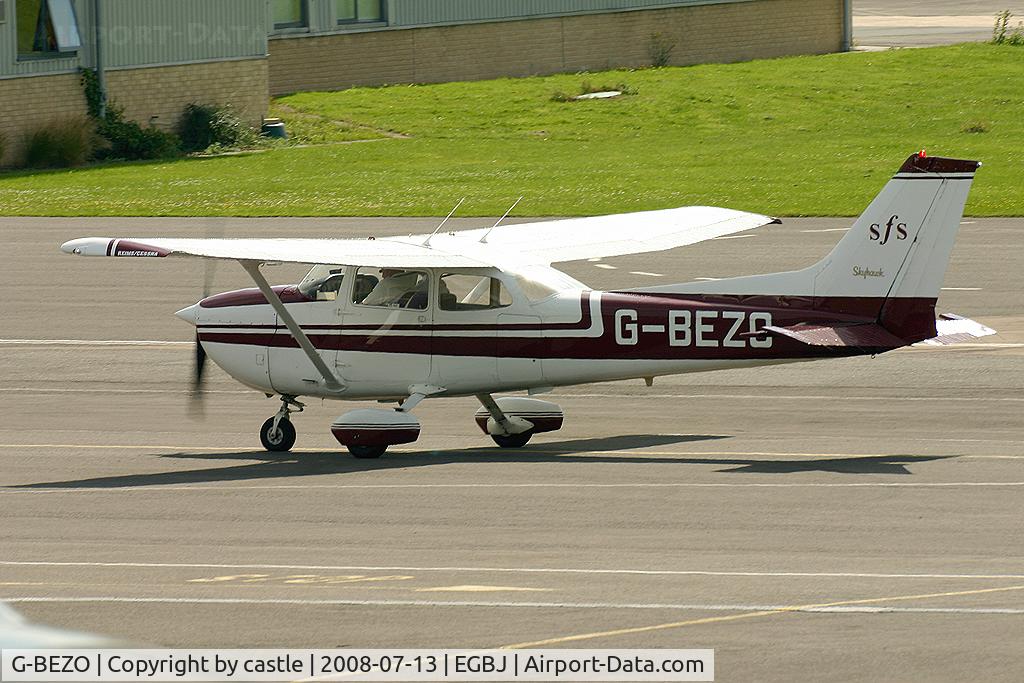G-BEZO, 1976 Reims F172M ll Skyhawk C/N 1392, seen @ Gloucestershire