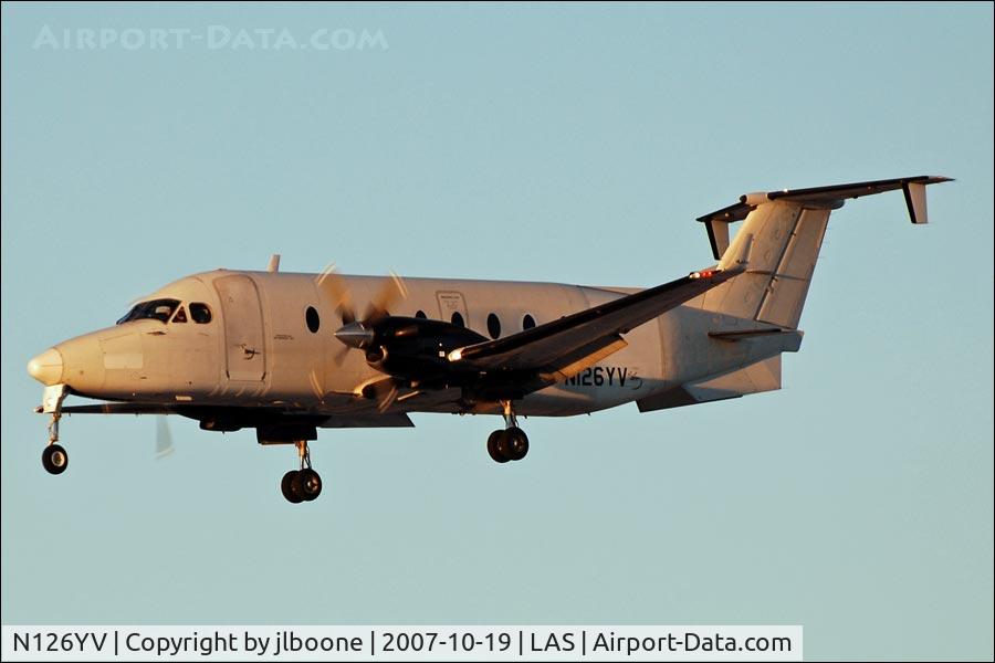 N126YV, 1994 Beech 1900D C/N UE-126, N126YV landing at Las Vegas, NV