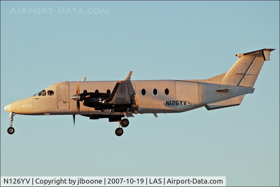 N126YV, 1994 Beech 1900D C/N UE-126, N126YV landing at Las Vegas, NV