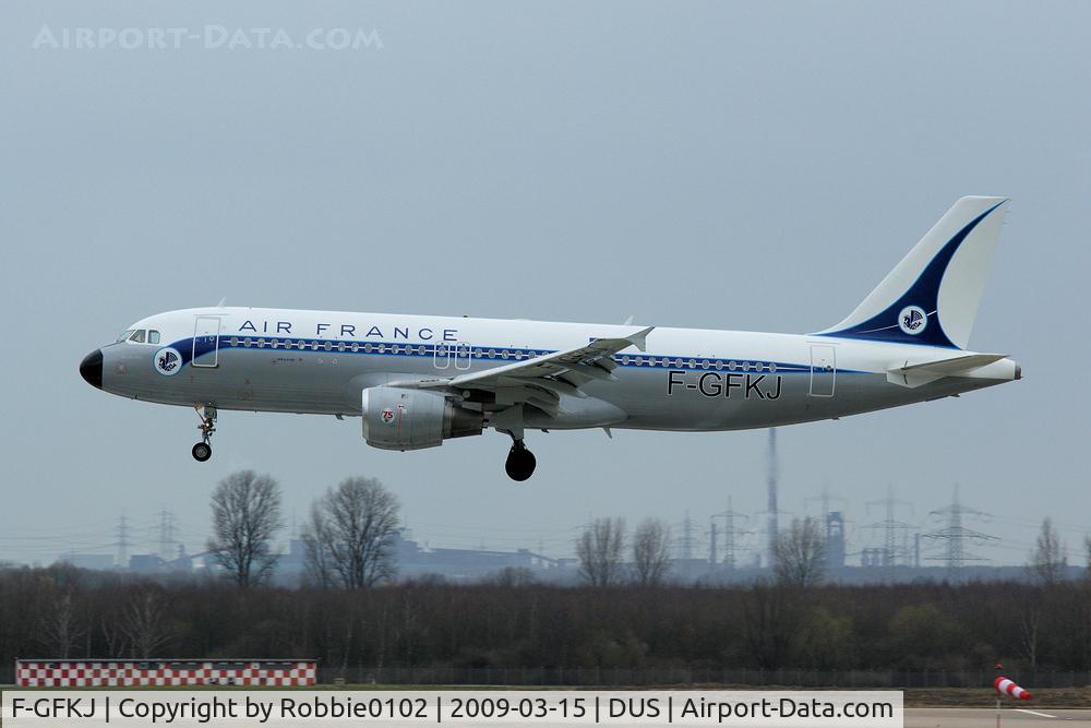 F-GFKJ, 1989 Airbus A320-211 C/N 0063, the retro of AF