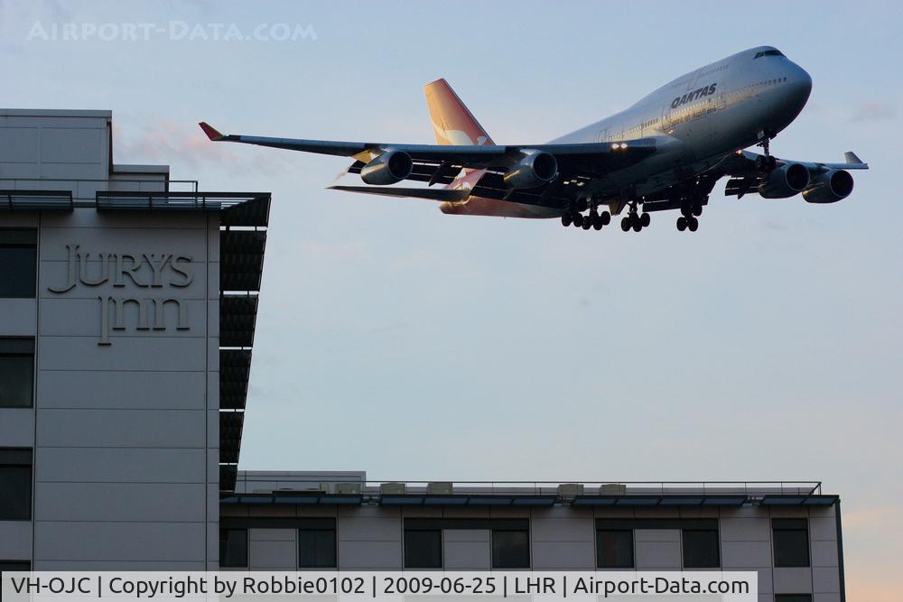 VH-OJC, 1989 Boeing 747-438 C/N 24406, only a test