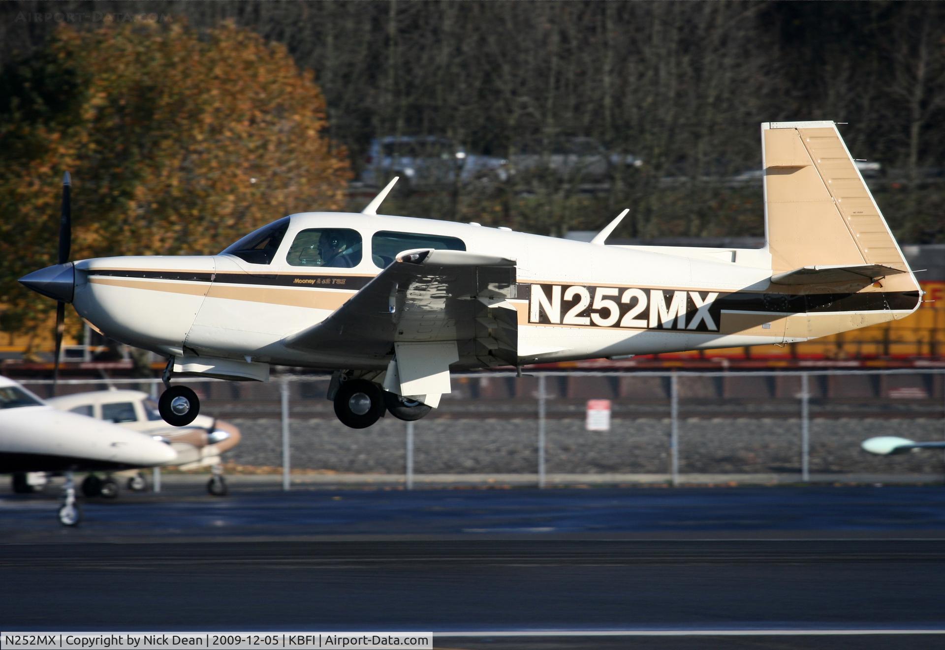 N252MX, Mooney M20K C/N 25-1049, KBFI