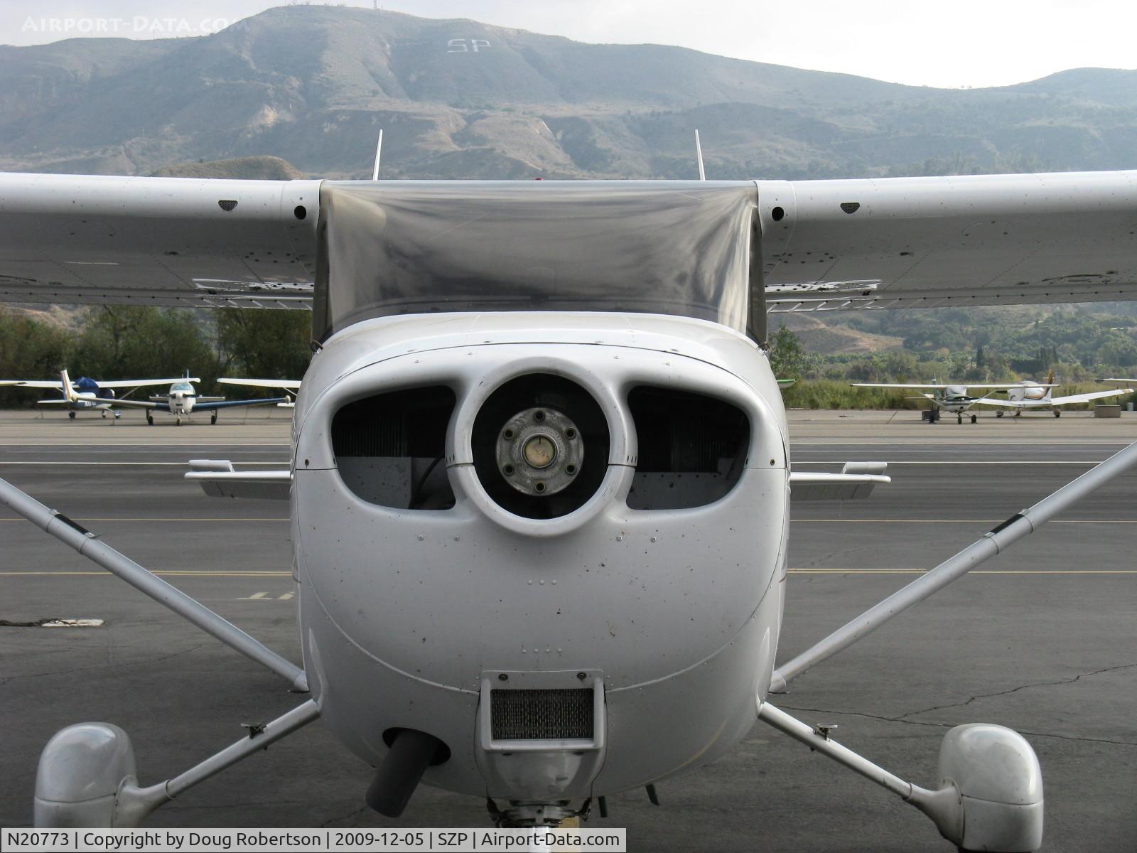 N20773, 2004 Cessna 172S C/N 172S9570, 2004 Cessna 172S SKYHAWK II SP, Lycoming IO-360-L2A 180 Hp, (not a jet intake) spinner & prop removed