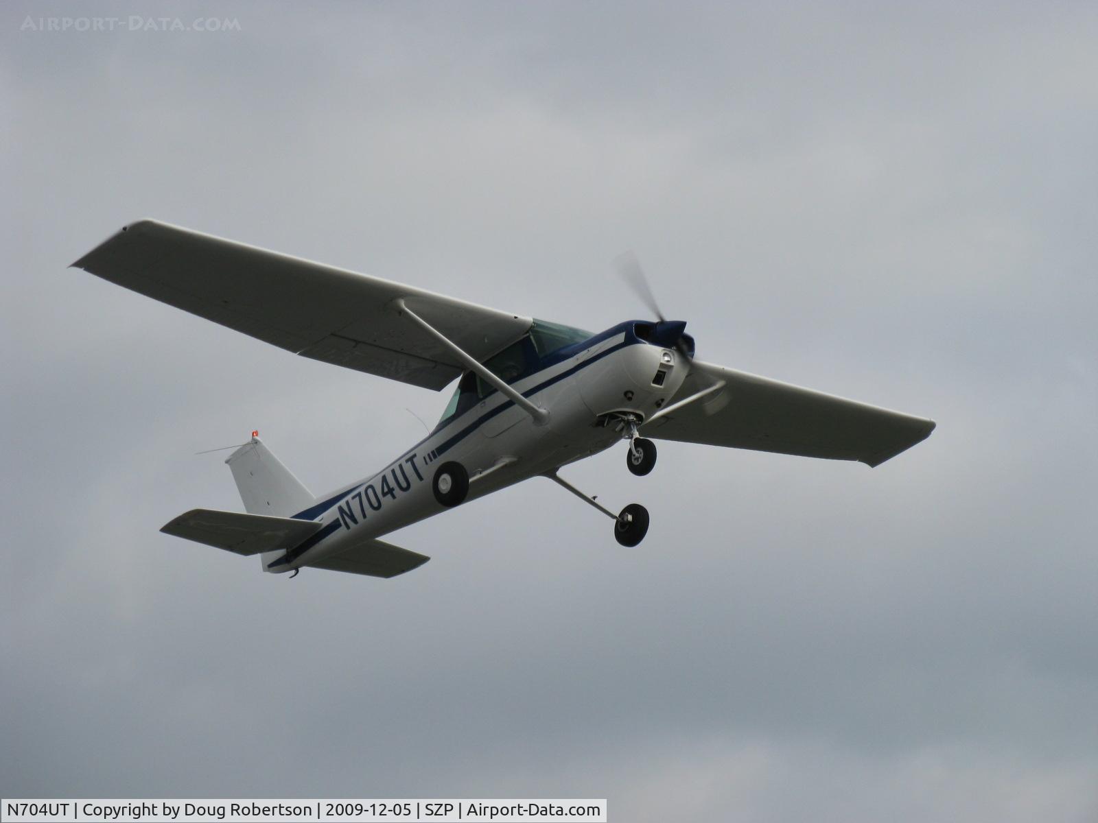 N704UT, 1976 Cessna 150M C/N 15078891, 1975 Cessna 150M, Continental O-200 100 Hp, takeoff climb Rwy 22