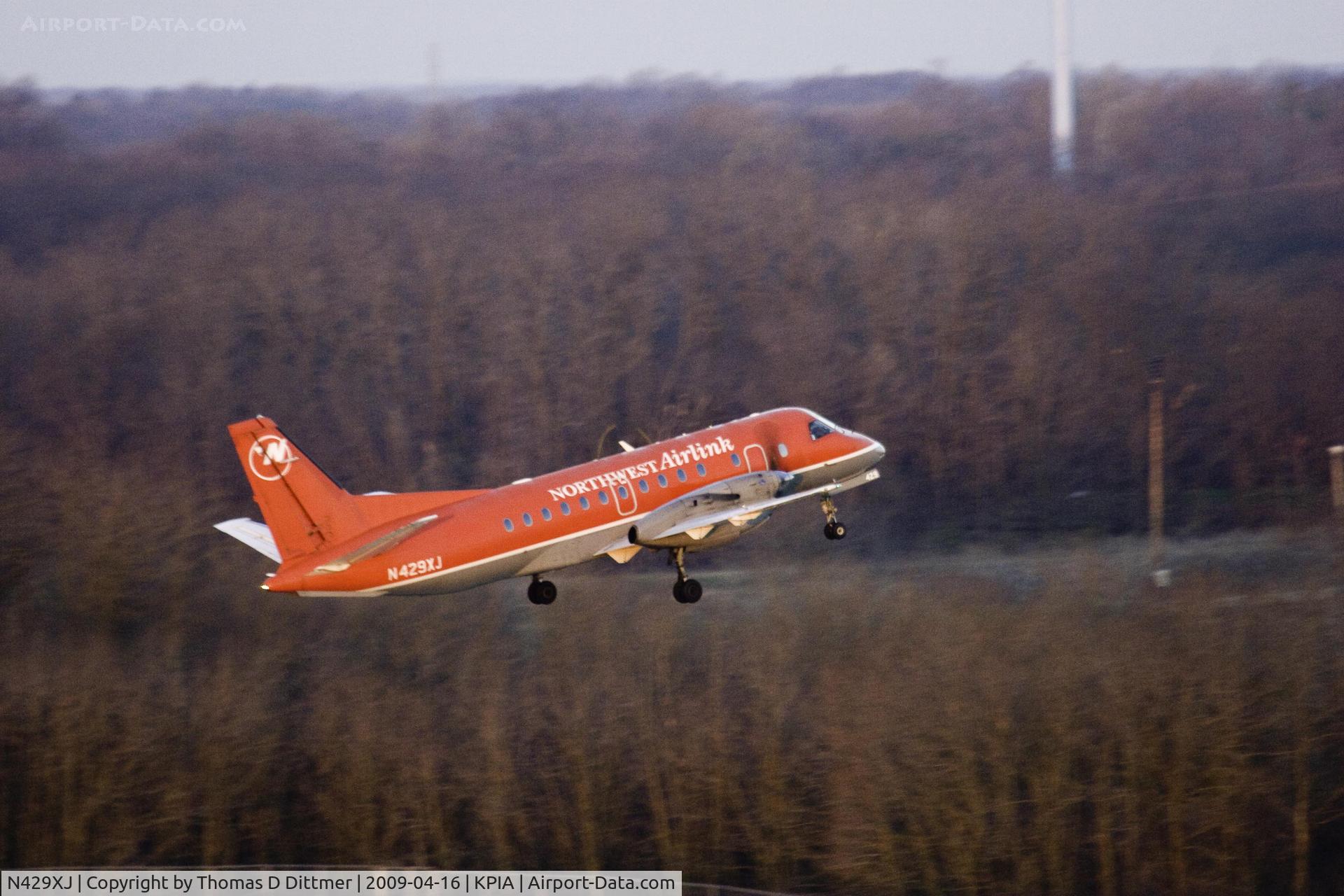 N429XJ, 1997 Saab 340B C/N 340B-429, Northwest Airlink (N429XJ) climbing out