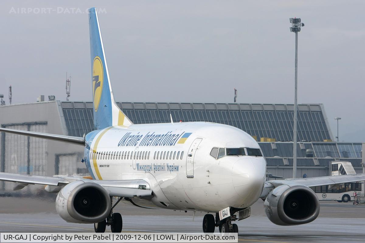 UR-GAJ, 1992 Boeing 737-5Y0 C/N 25192/2262, div. VIE
