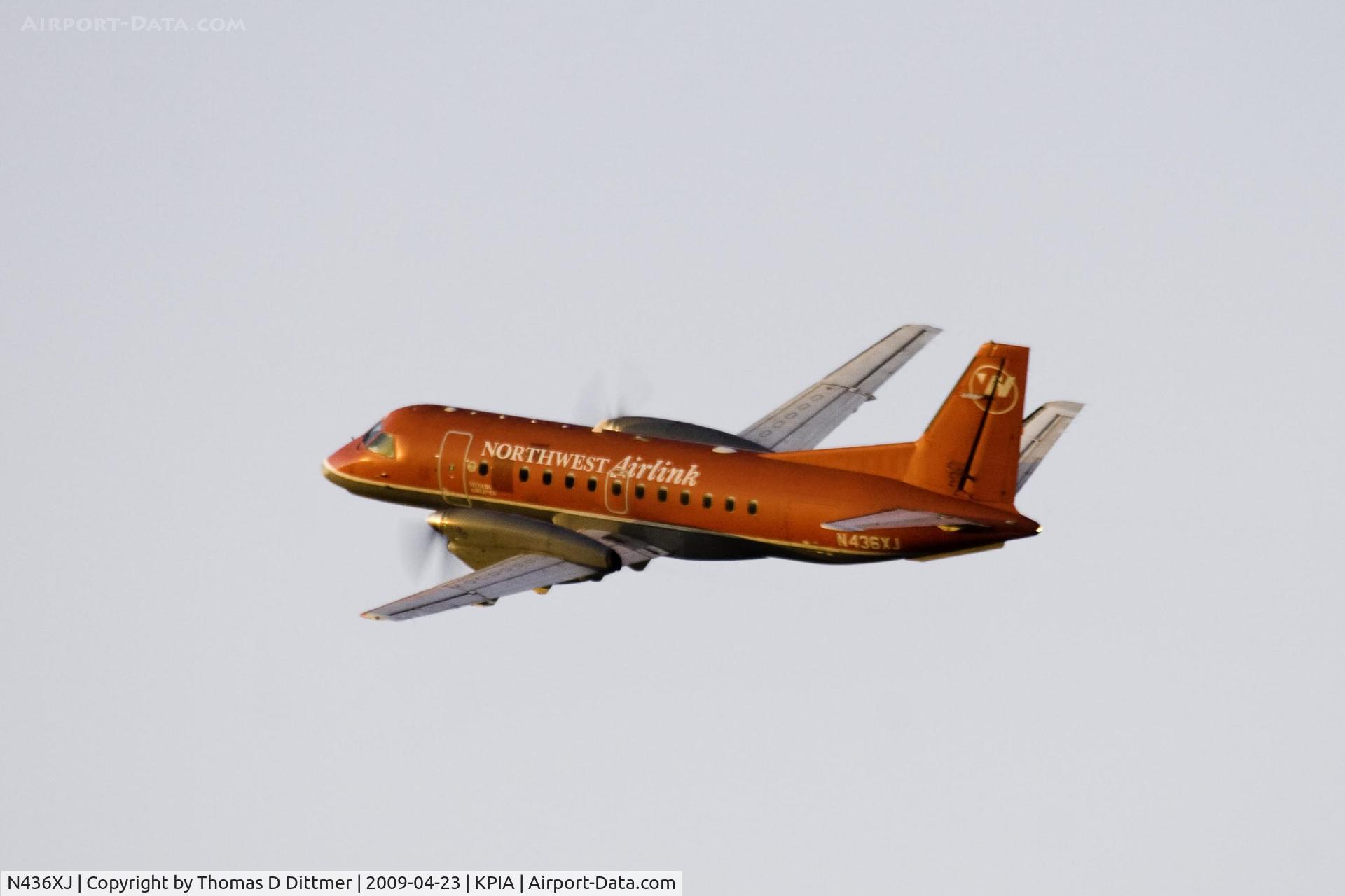 N436XJ, 1998 Saab 340B+ C/N 340B-436, Northwest Airlink (N436XJ) departs Peoria Illinois for Minneapolis