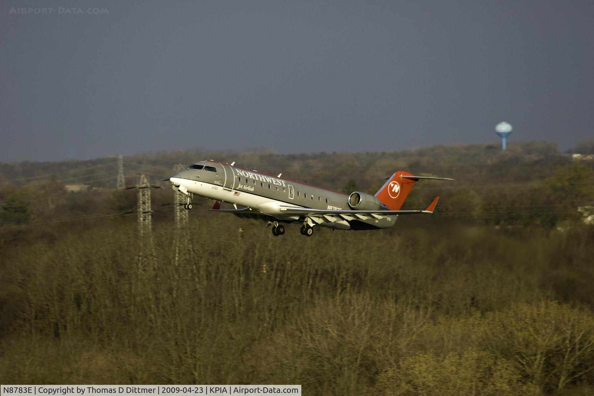 N8783E, 2003 Bombardier CRJ-200 (CL-600-2B19) C/N 7783, Northwest Airlink (N8783E) airborne