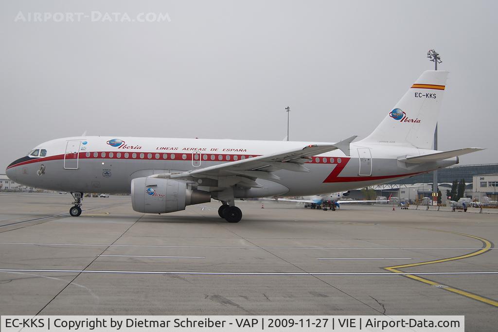 EC-KKS, 2007 Airbus A319-111 C/N 3320, Iberia Airbus A319 in Retro cs