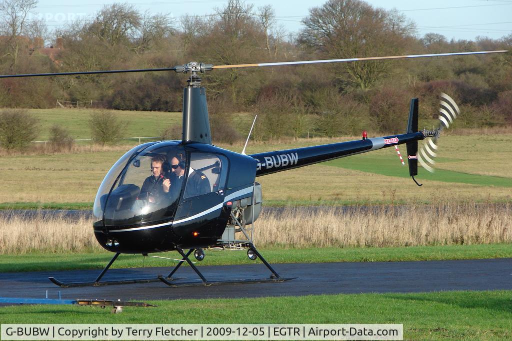 G-BUBW, 1992 Robinson R22 Beta C/N 2048, Robinson R22 at Elstree