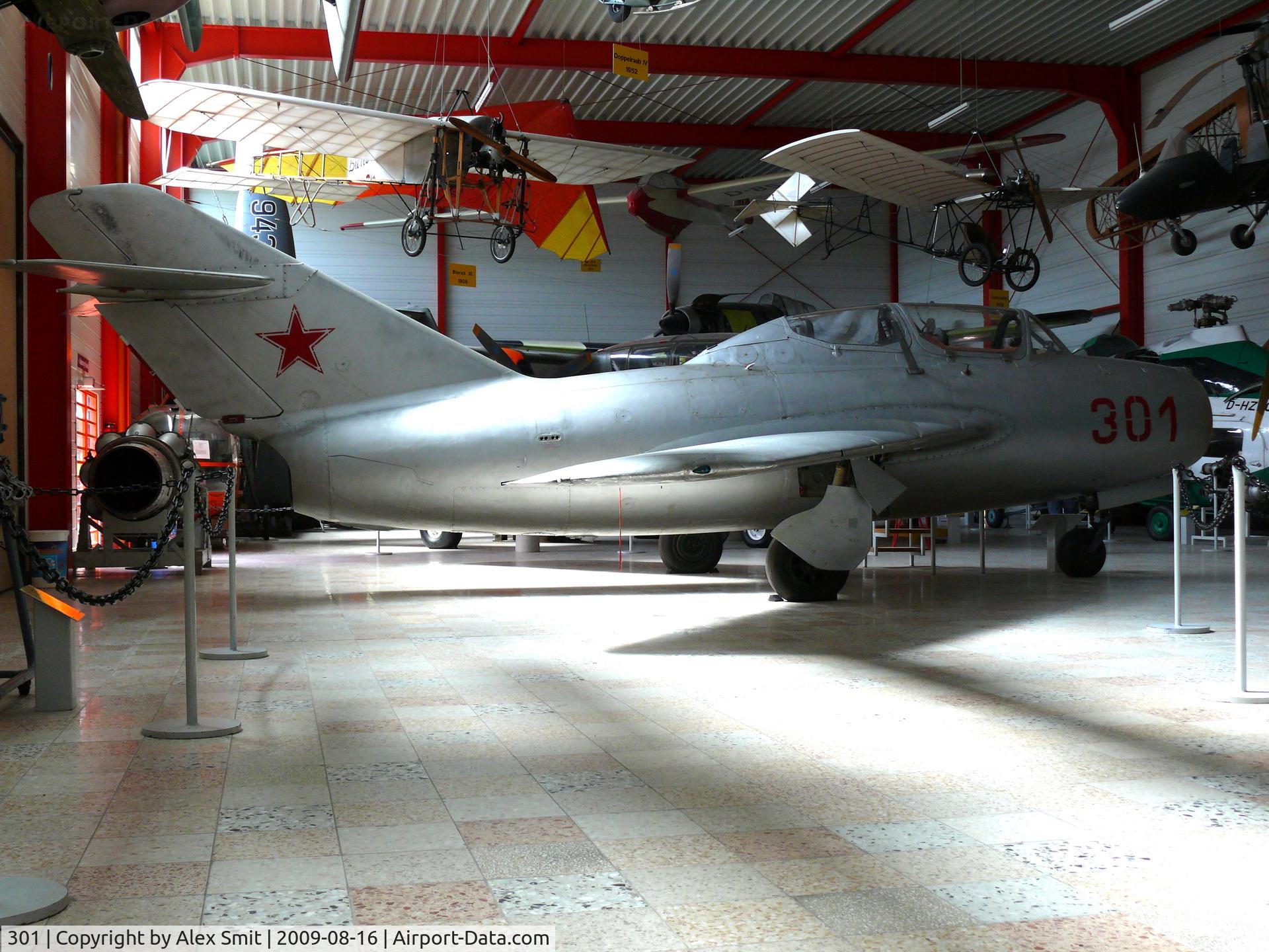 301, Mikoyan-Gurevich MiG-15UTI C/N 1A3501, Mikoyan Mig15UTI Midget 301/Red Sovjet Air Force in the Hermerskeil Museum