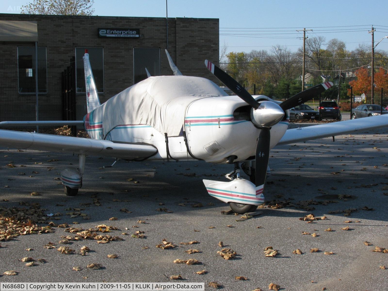 N6868D, 1969 Piper PA-32-300 Cherokee Six C/N 32-40608, 