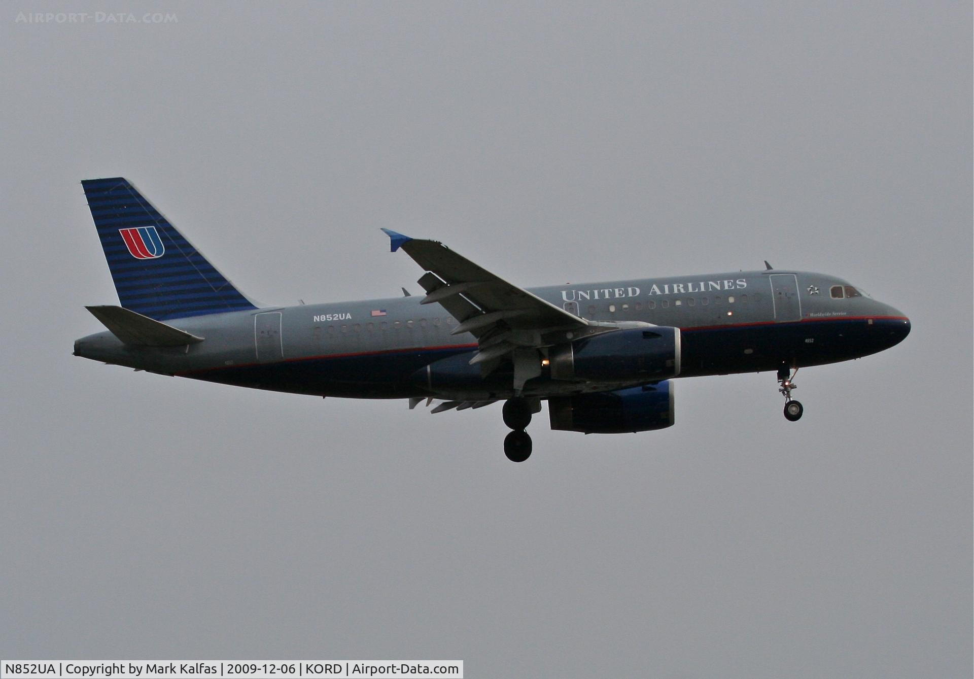 N852UA, 2002 Airbus A319-131 C/N 1671, United Airlines A319-131. UAL681 arriving from KLGA on 22R.