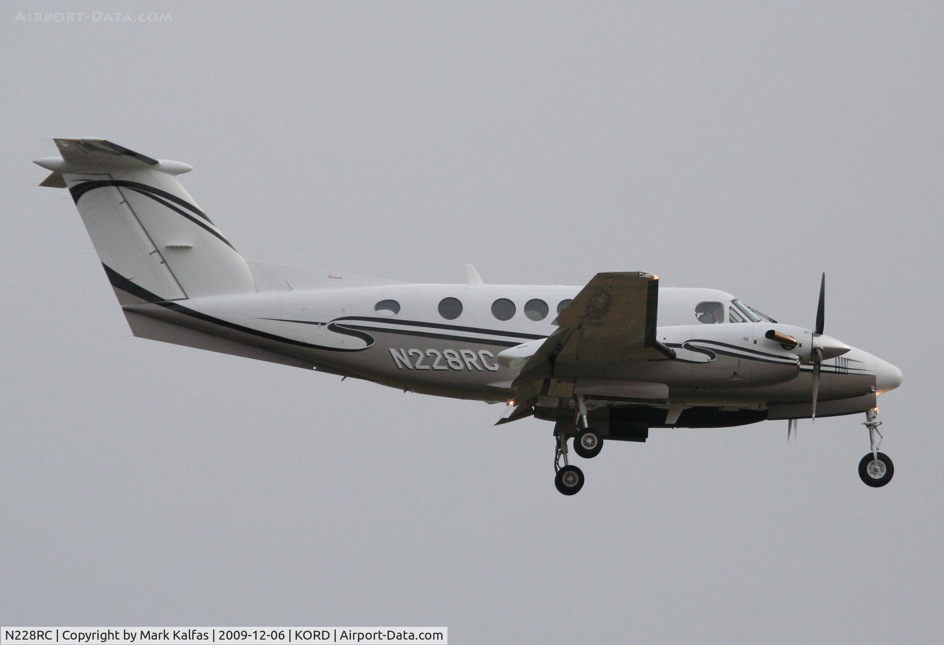 N228RC, 1978 Raytheon Aircraft Company B200 C/N BB-1910, Rieke Leasing Co Inc. B200 arriving from KGWB on 22R.