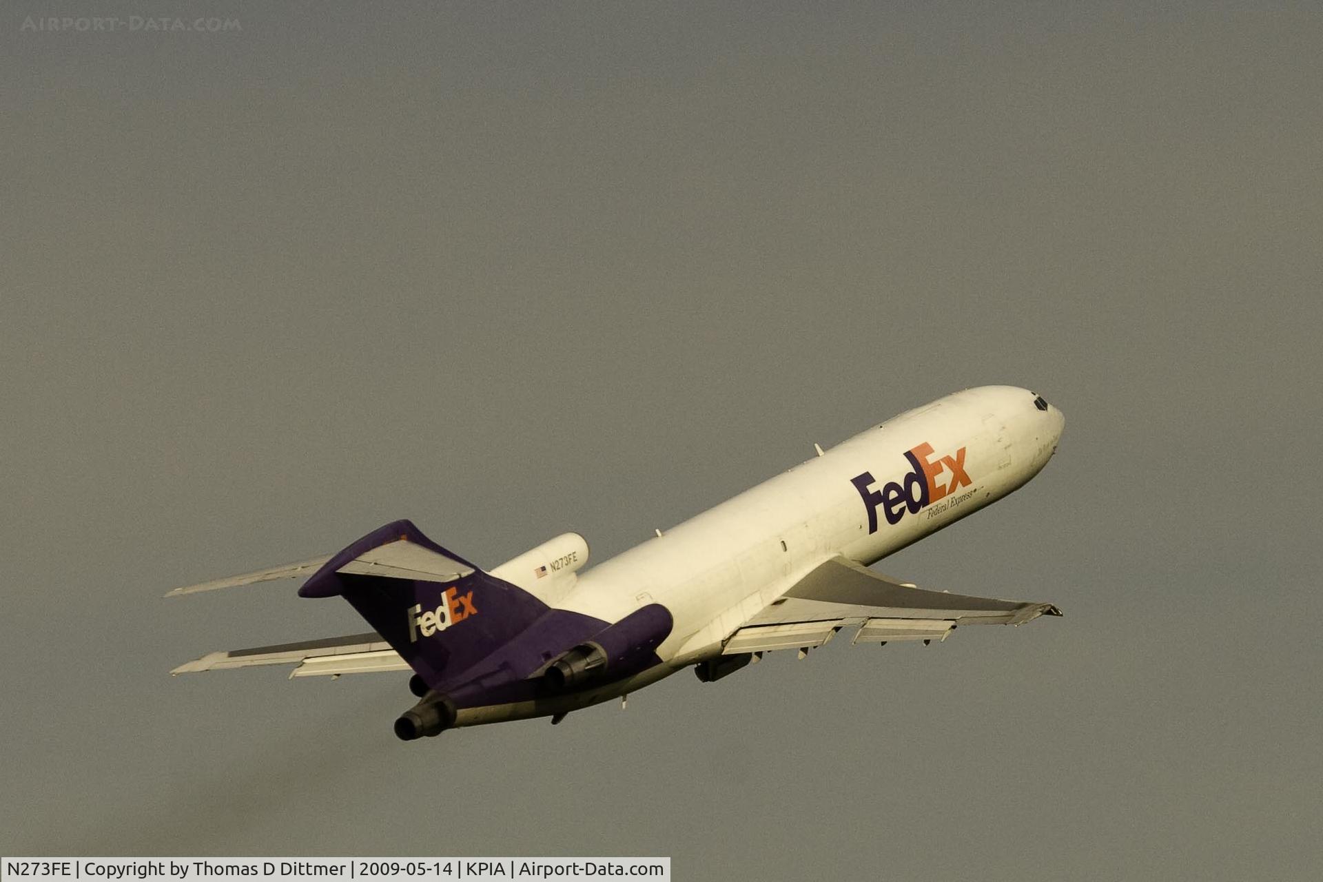 N273FE, 1980 Boeing 727-233F C/N 22038, Federal Express (N273FE) climbs to destination