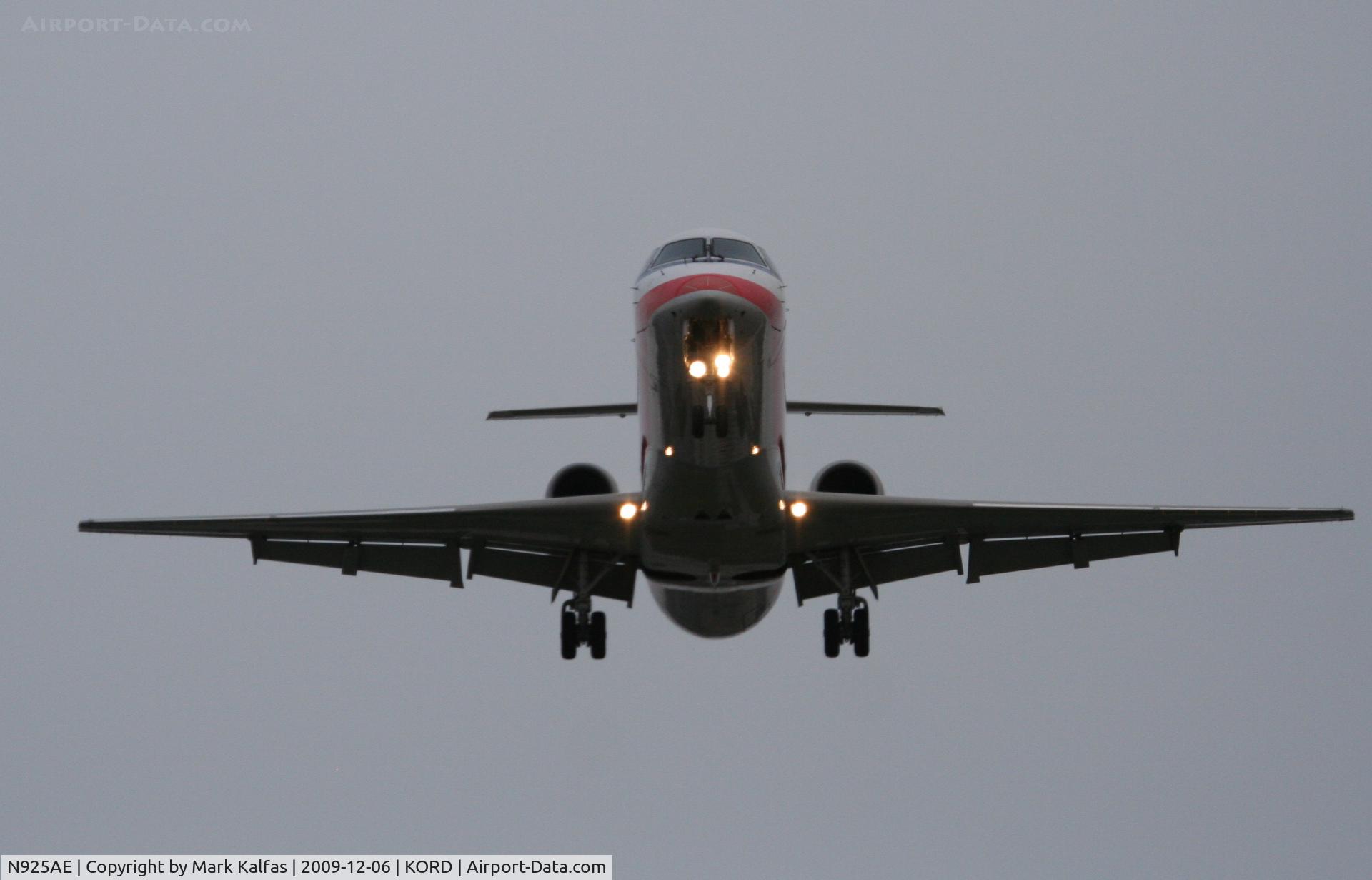 N925AE, 2005 Embraer ERJ-145LR (EMB-145LR) C/N 14500908, American Eagle EMB-145LR, EGF3919 arriving from KLIT on 27R.