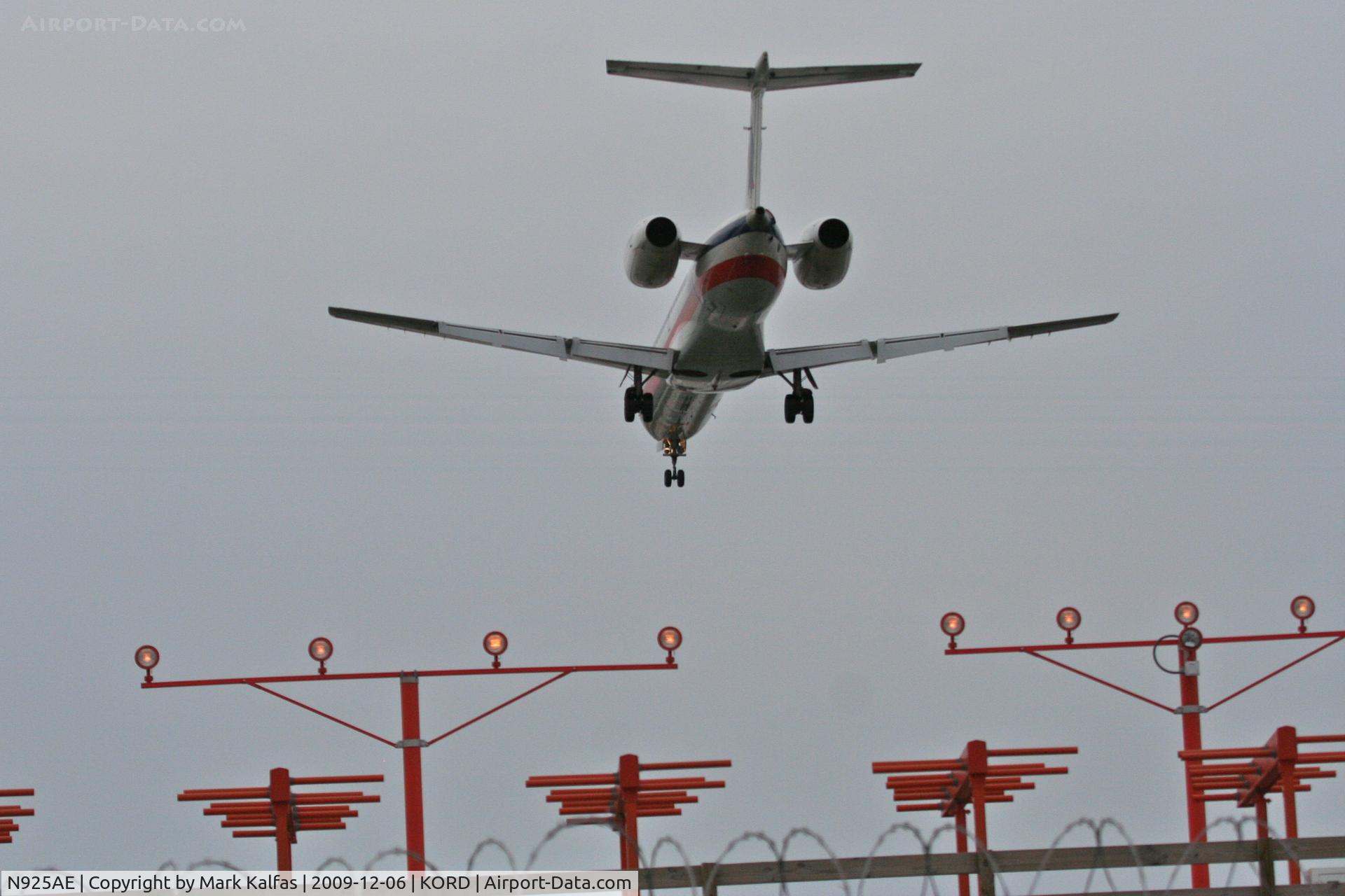 N925AE, 2005 Embraer ERJ-145LR (EMB-145LR) C/N 14500908, American Eagle EMB-145LR, EGF3919 arriving from KLIT on 27R.