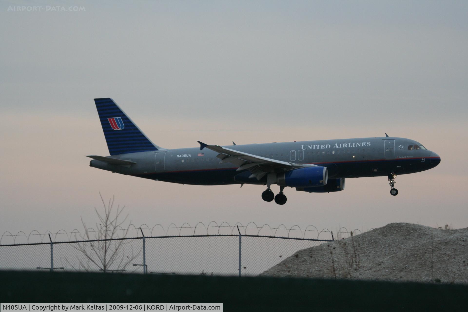 N405UA, 1993 Airbus A320-232 C/N 452, United Airlines A320-232, UAL736 arriving from KDFW on 27L.