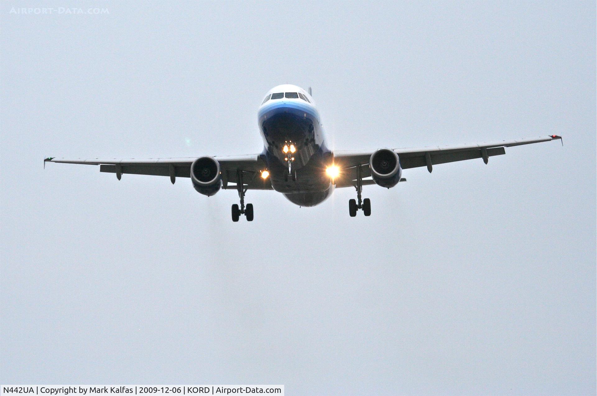 N442UA, 1998 Airbus A320-232 C/N 780, United Airlines A320-232, UAL621 arriving from KDCA on 27L.
