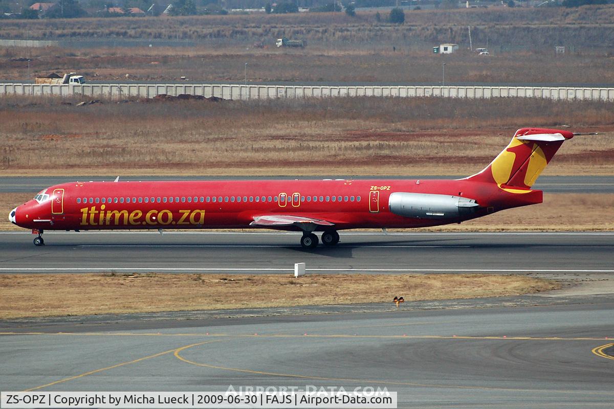 ZS-OPZ, 1988 McDonnell Douglas MD-83 (DC-9-83) C/N 49617, At Jo'burg