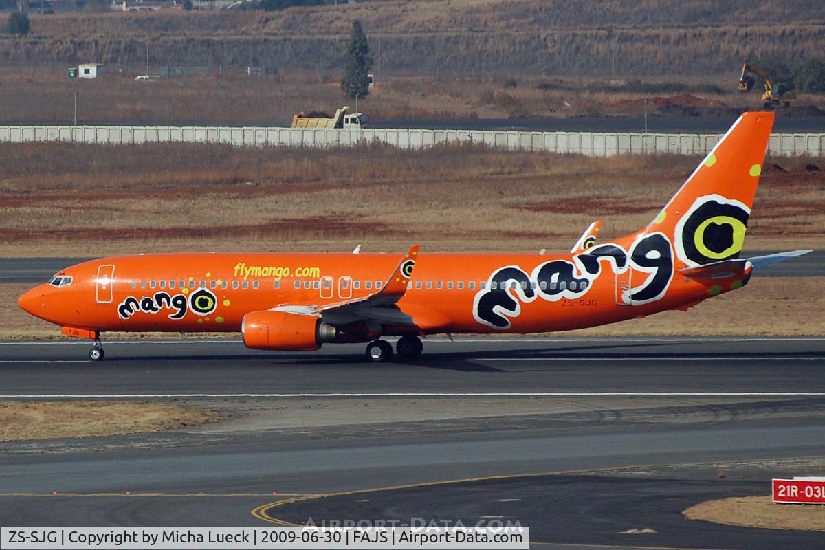 ZS-SJG, Boeing 737-8BG C/N 32353, At Jo'burg