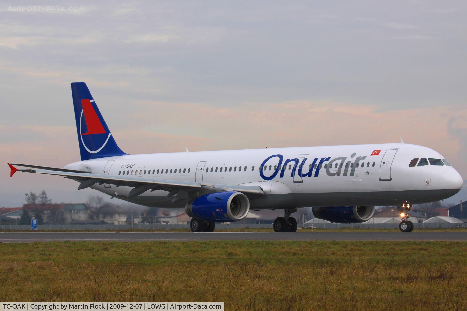 TC-OAK, 1999 Airbus A321-231 C/N 954, .