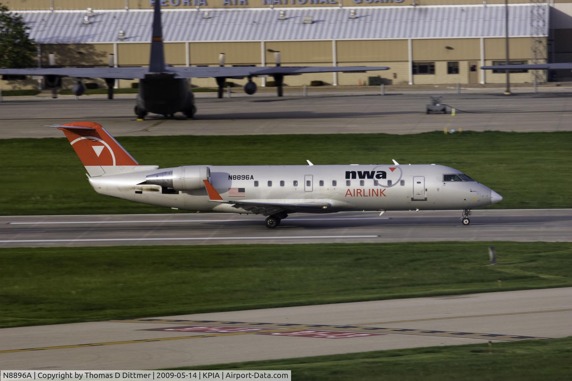 N8896A, 2004 Bombardier CRJ-200LR (CL-600-2B19) C/N 7896, Northwest Airlink (N8896A) gathering speed to rotate
