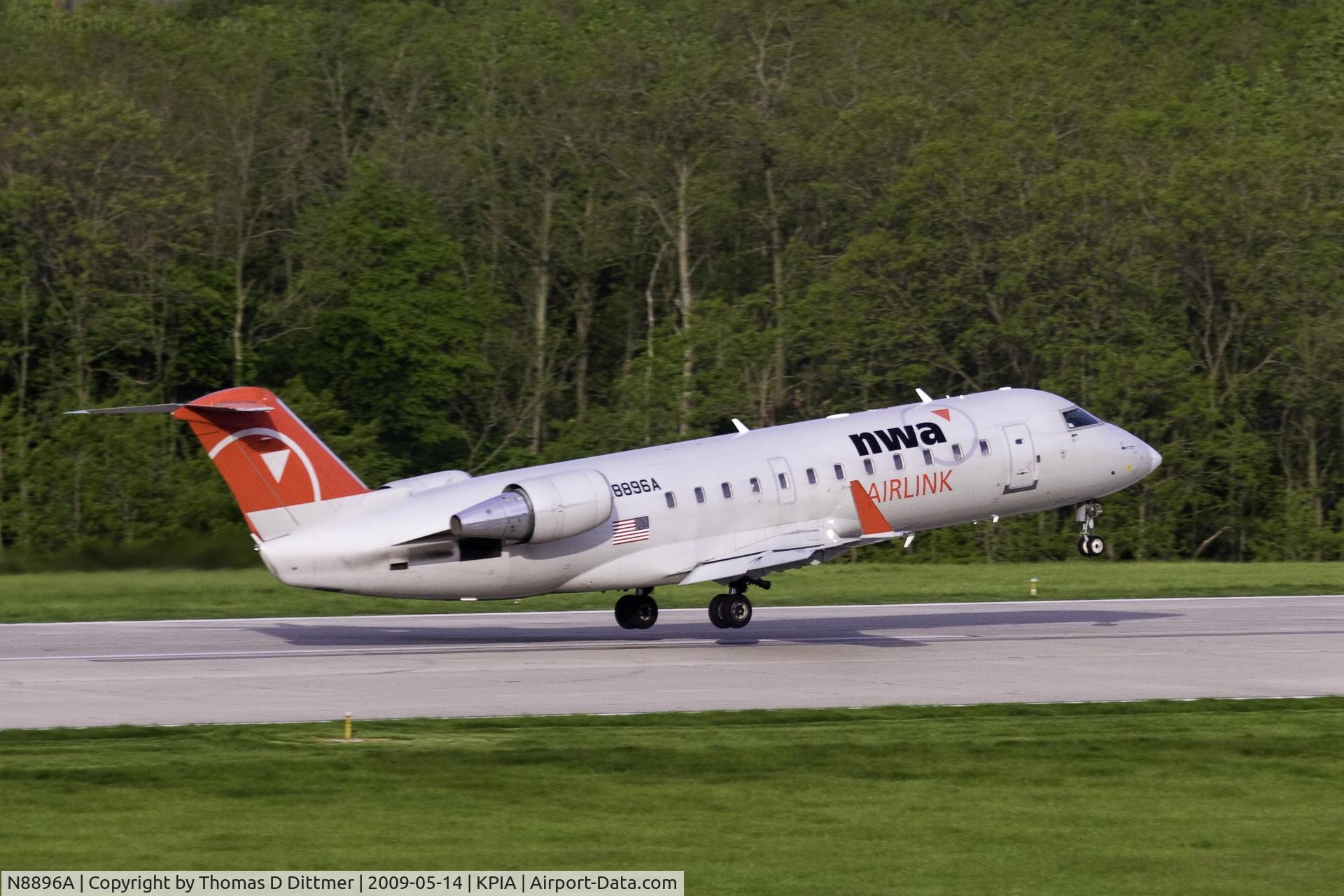N8896A, 2004 Bombardier CRJ-200LR (CL-600-2B19) C/N 7896, Northwest Airlink (N8896A) rotating