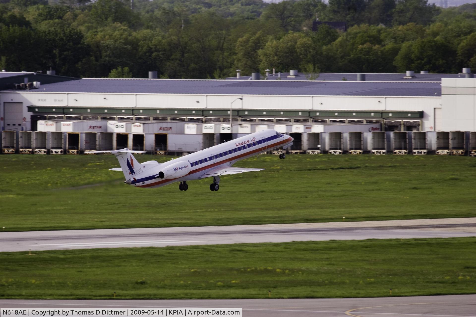 N618AE, 1998 Embraer ERJ-145LR (EMB-145LR) C/N 145097, American Eagle (N618AE) airborne