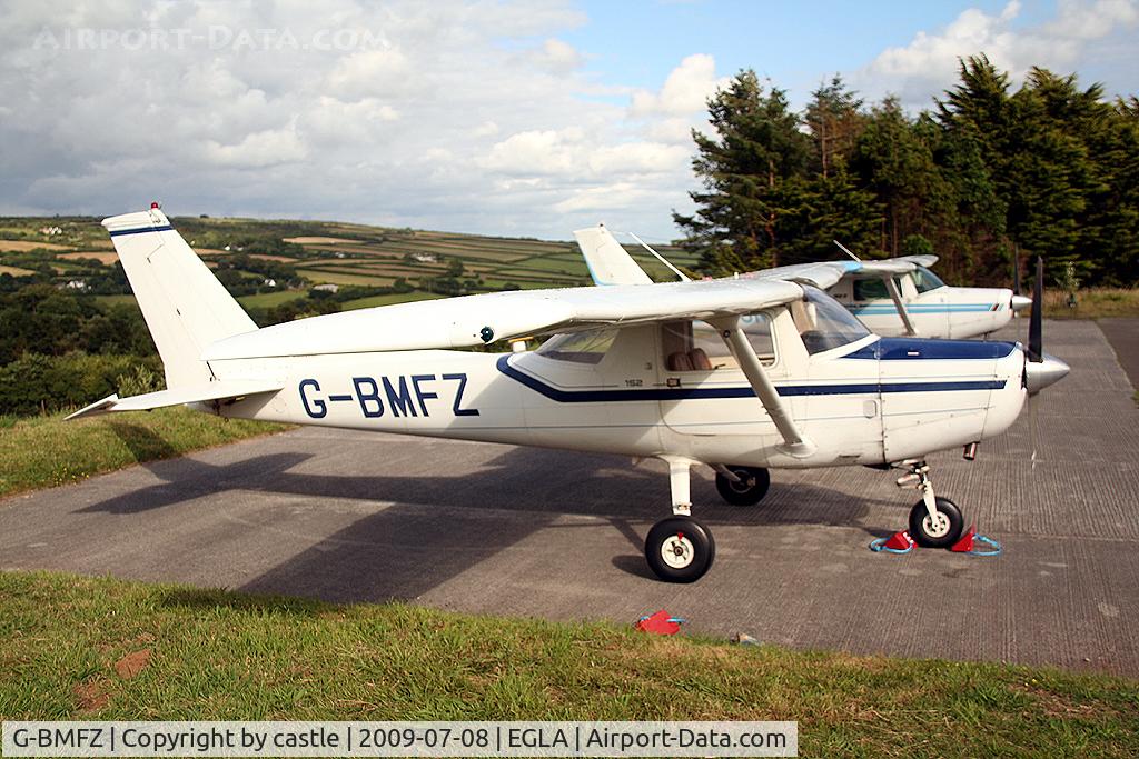 G-BMFZ, 1985 Reims F152 C/N 1953, seen @ Bodmin