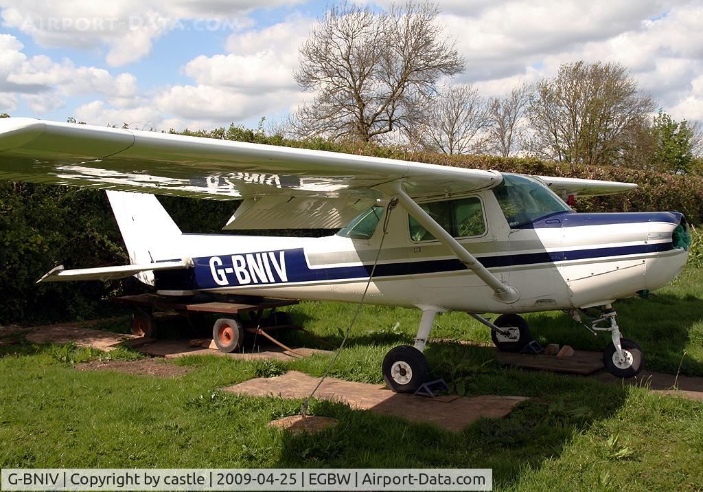 G-BNIV, 1981 Cessna 152 C/N 152-84866, seen @ Wellesbourne Mountford