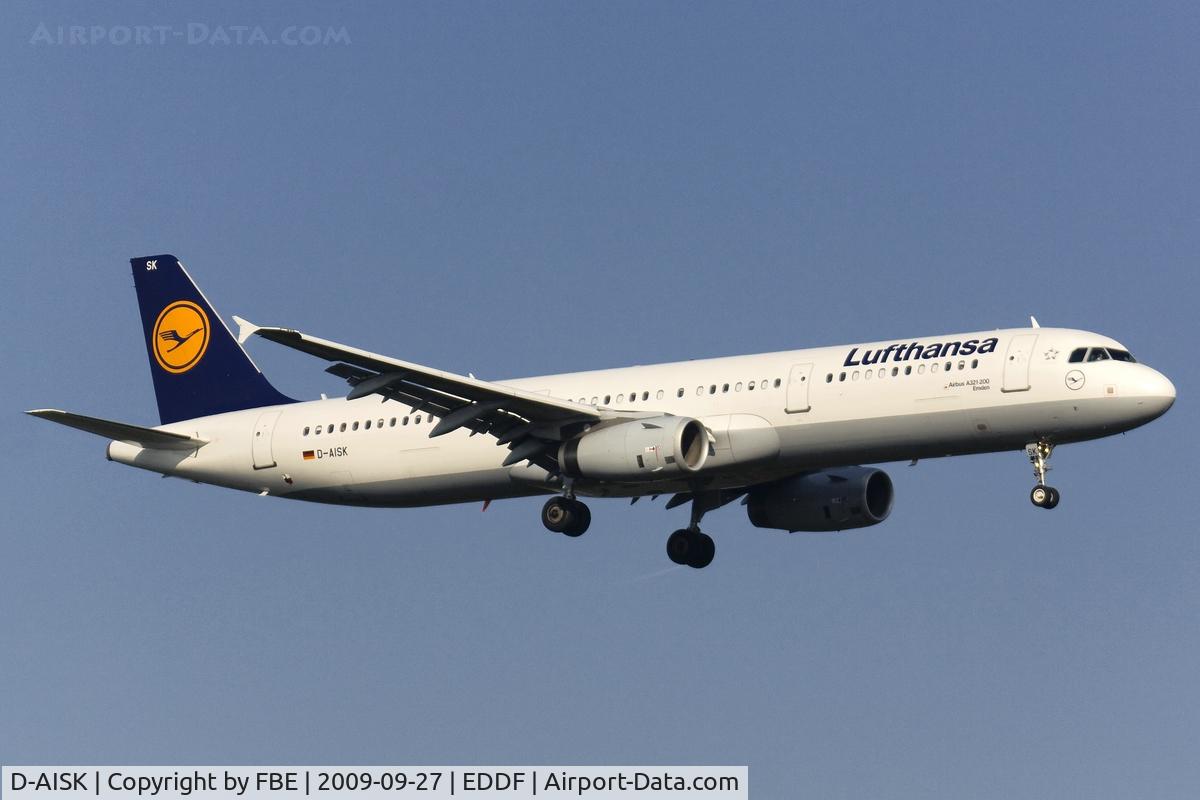 D-AISK, 2008 Airbus A321-231 C/N 3387, short fin al RW07R