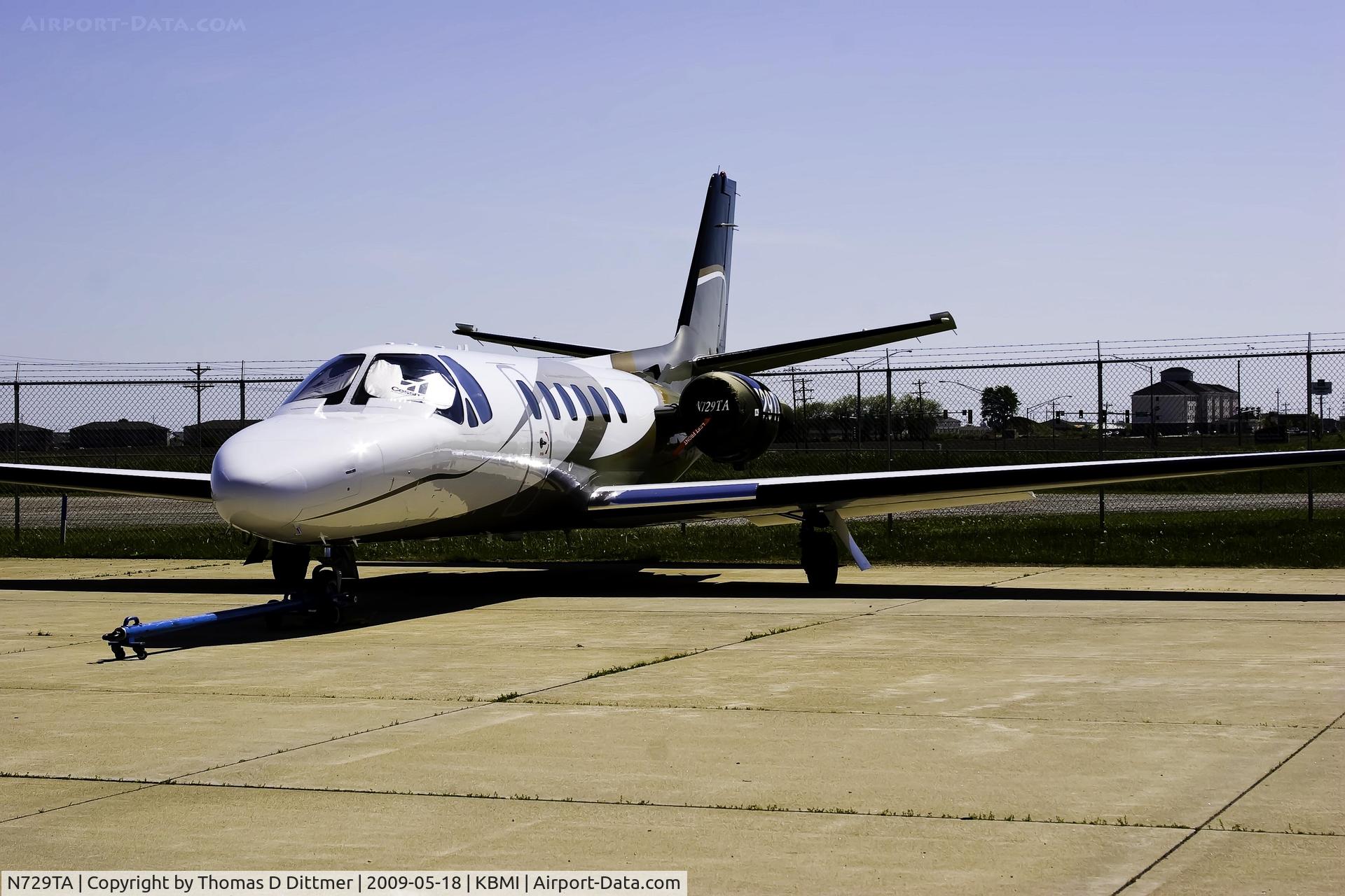 N729TA, 1983 Cessna 550 Citation II C/N 550-0483, N729TA waits patiently
