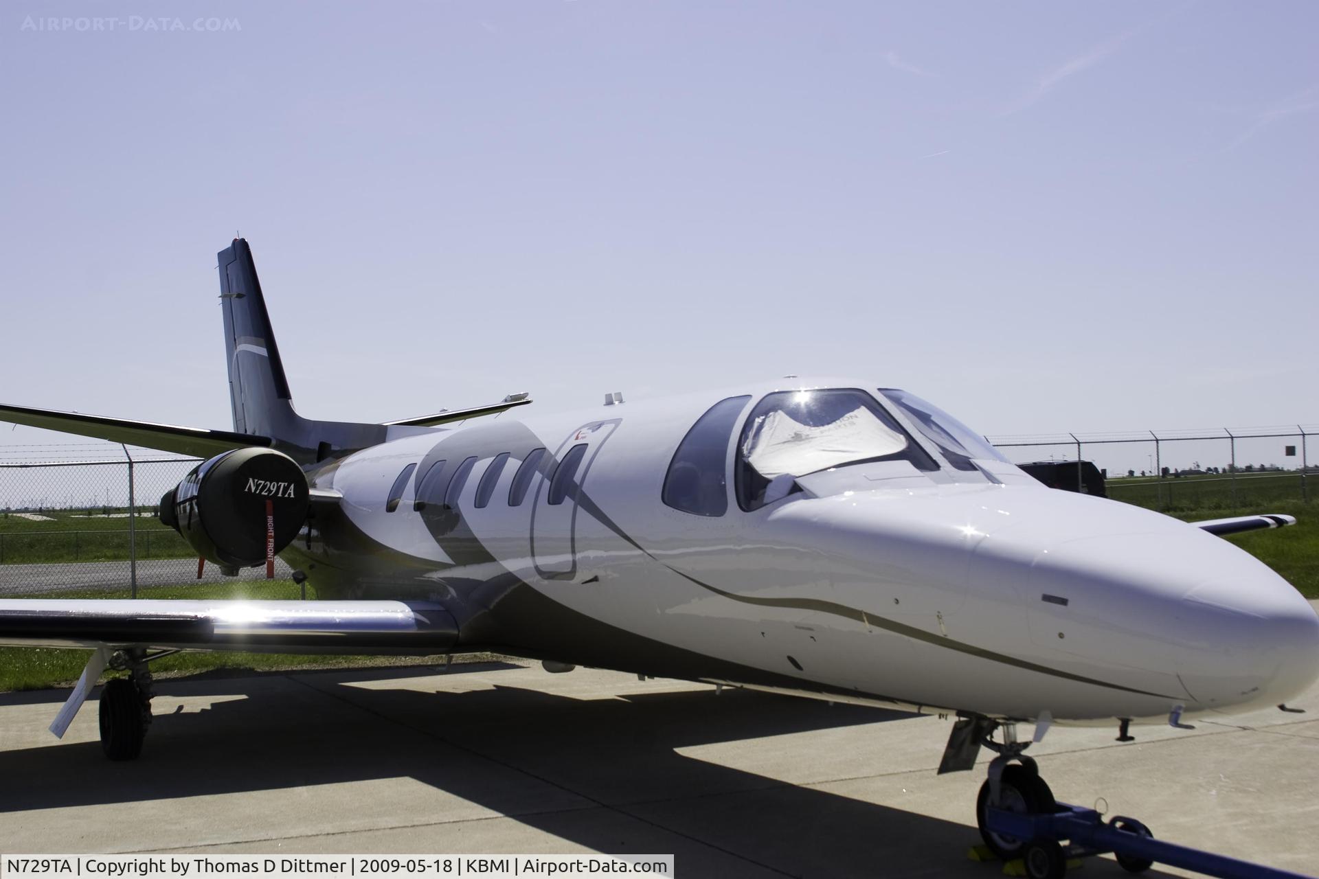 N729TA, 1983 Cessna 550 Citation II C/N 550-0483, N729TA close up