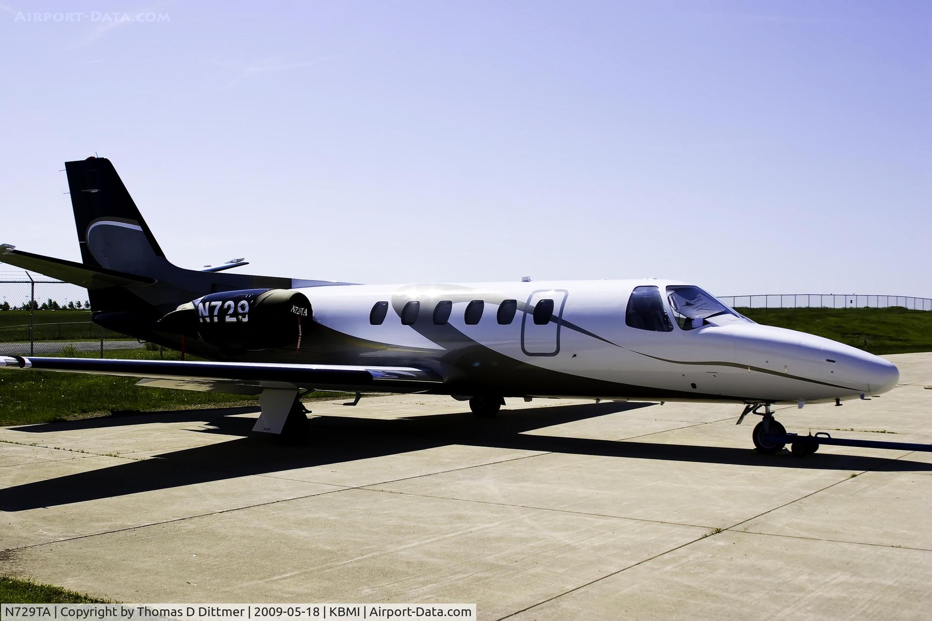 N729TA, 1983 Cessna 550 Citation II C/N 550-0483, N729TA posing on the ramp