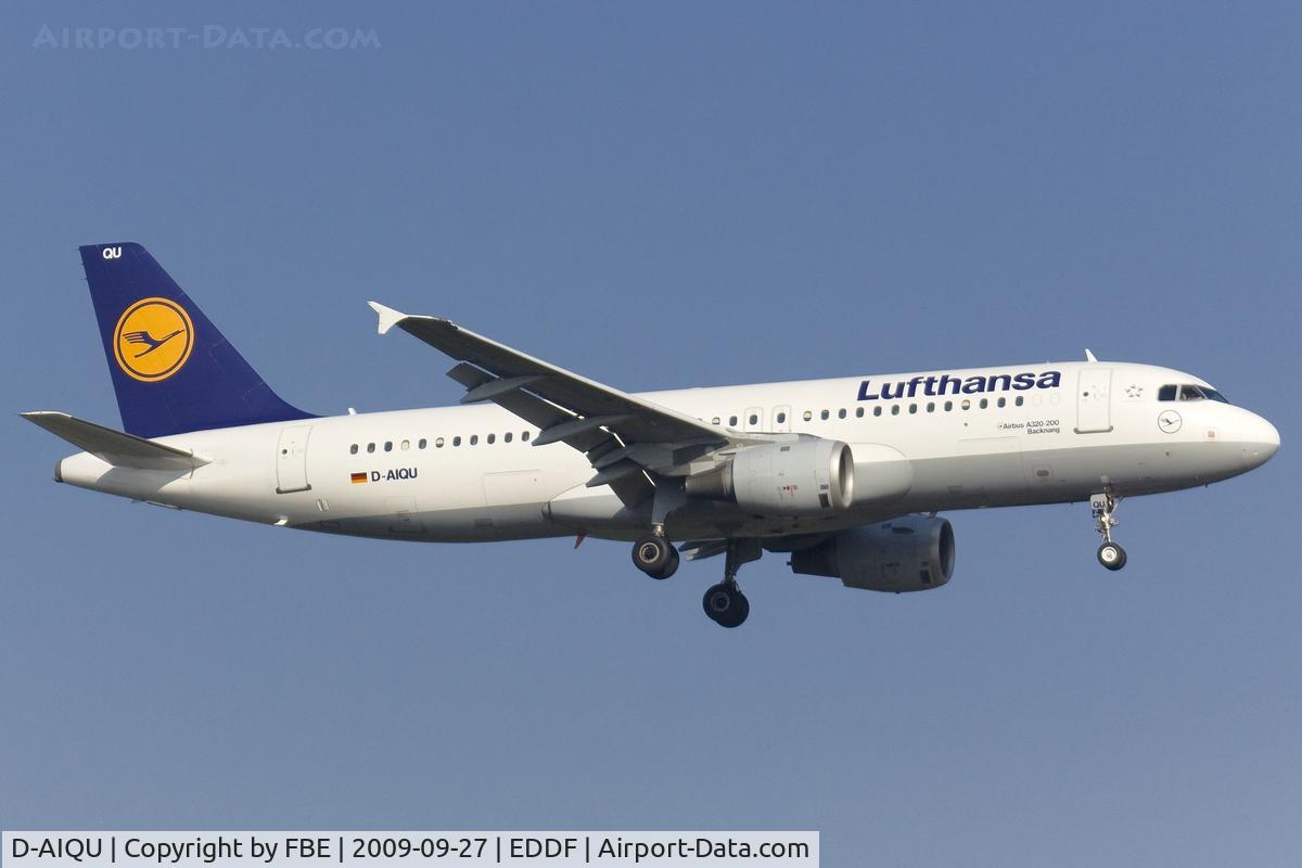 D-AIQU, 2000 Airbus A320-211 C/N 1365, short final RW07R