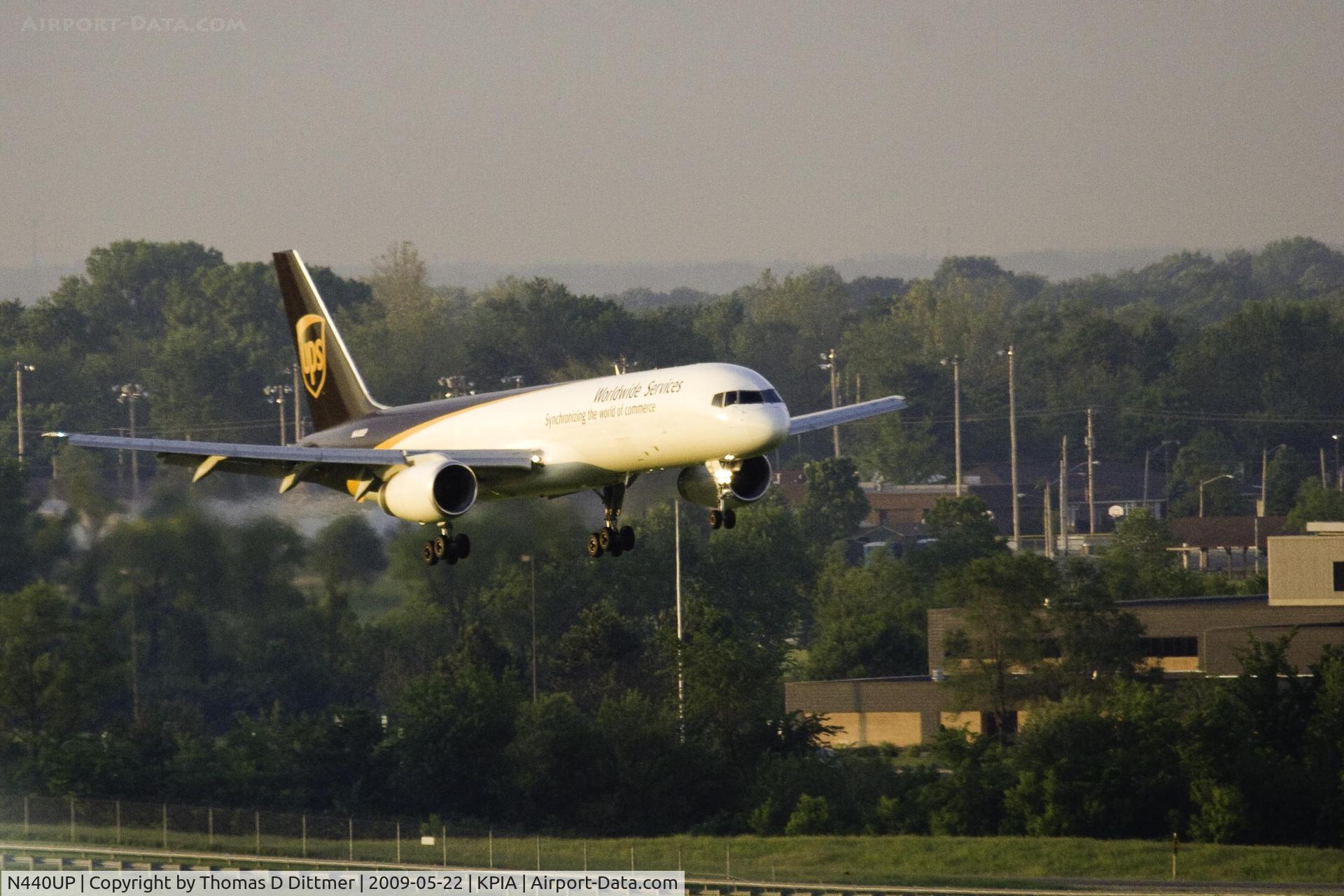 N440UP, 1994 Boeing 757-24APF C/N 25471, UPS (N440UP) arriving at Peoria Illinois